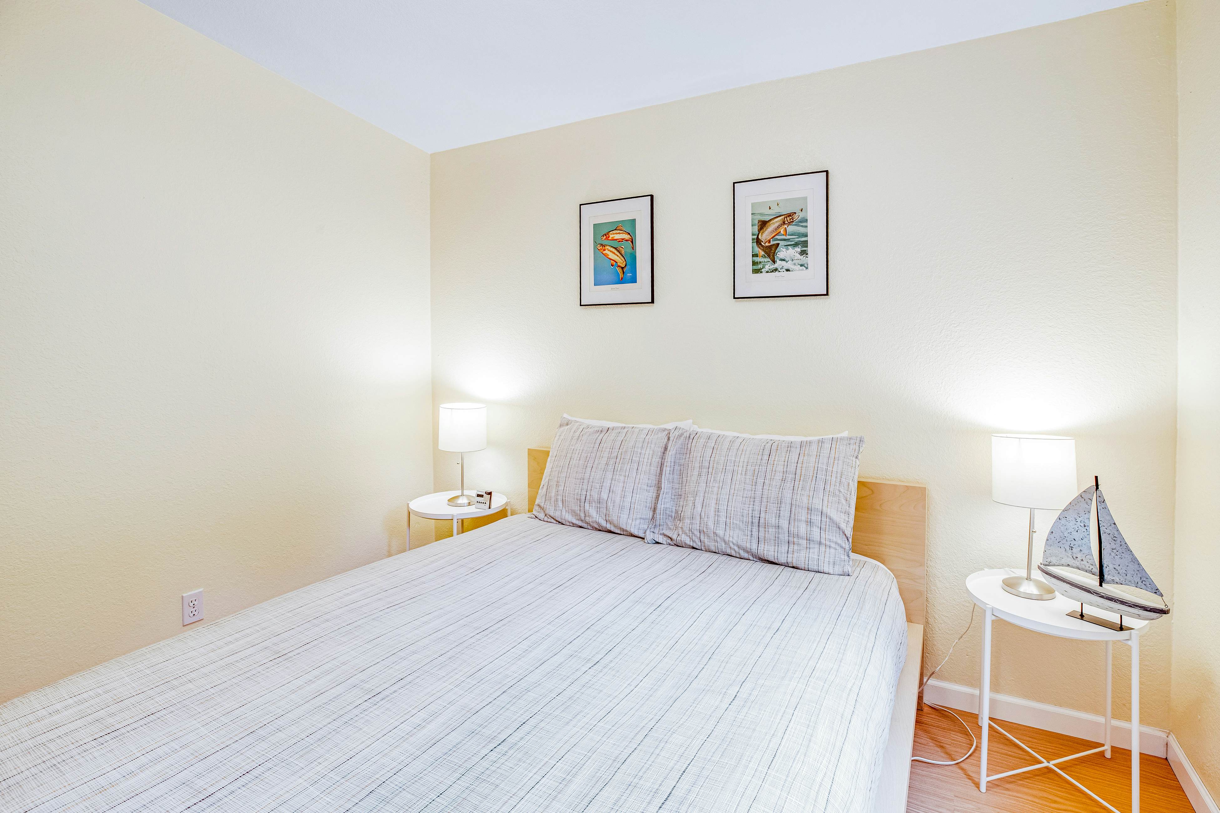 Dog-friendly home with deck, grill, firepit, washer/dryer & WiFi - walk to beach