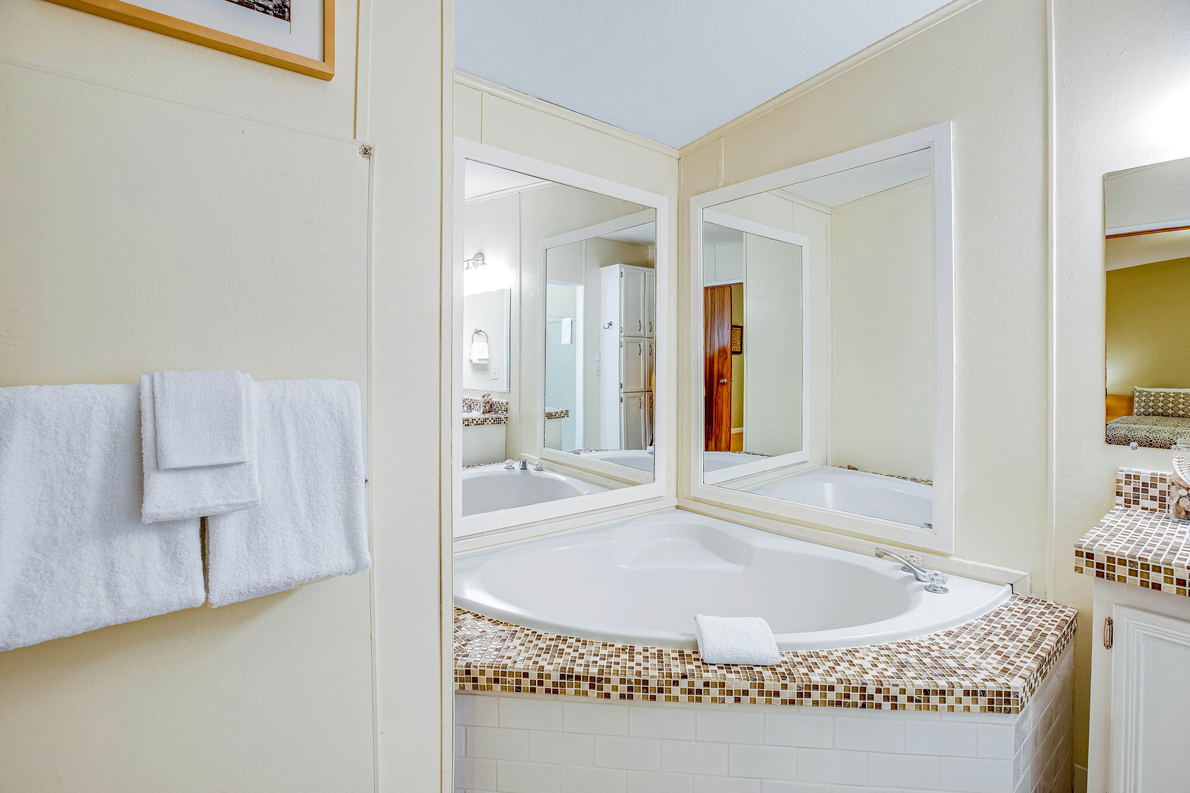 Dog-friendly home with deck, grill, firepit, washer/dryer & WiFi - walk to beach