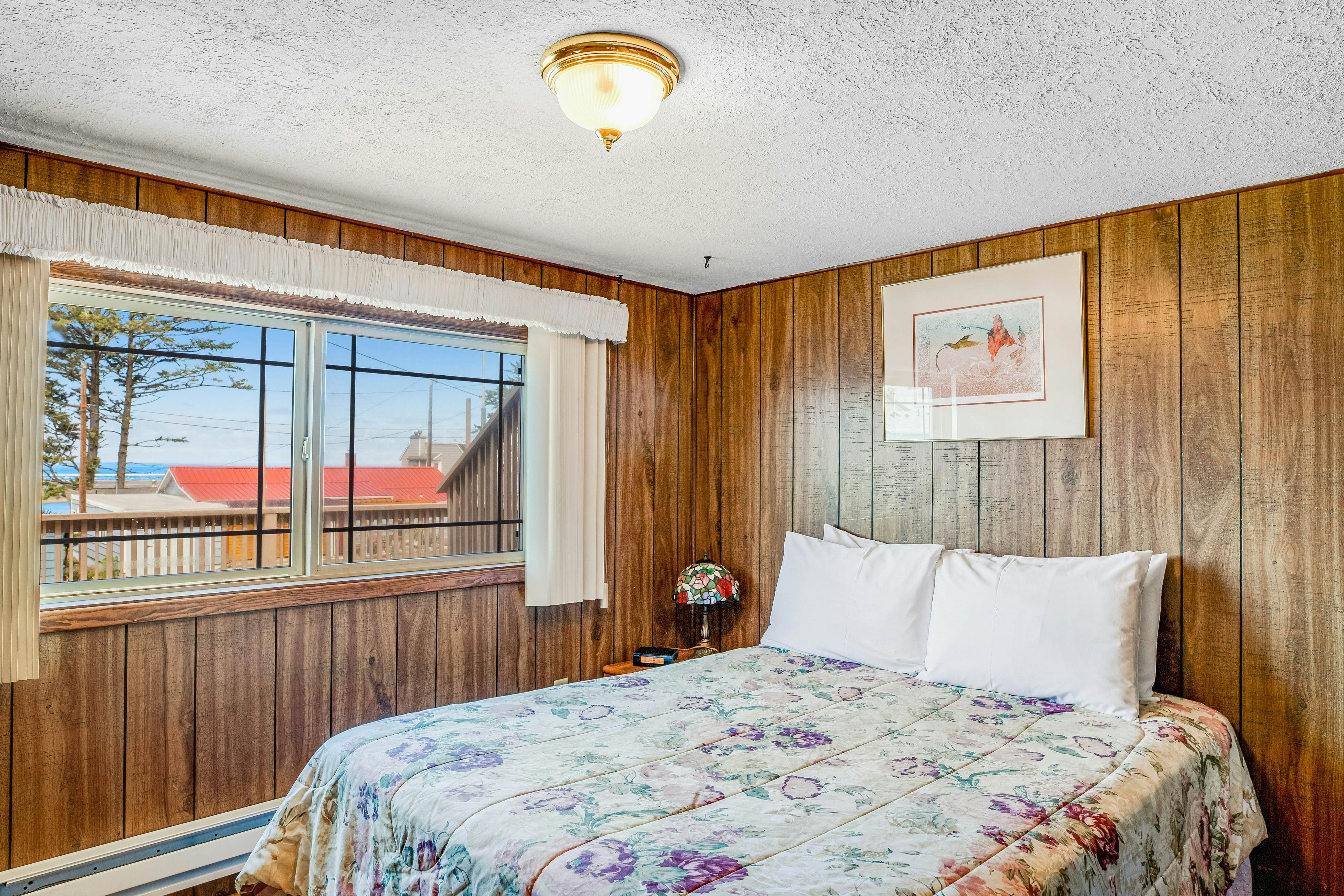 Dog-friendly home with water views, washer/dryer & fireplace - close to beaches