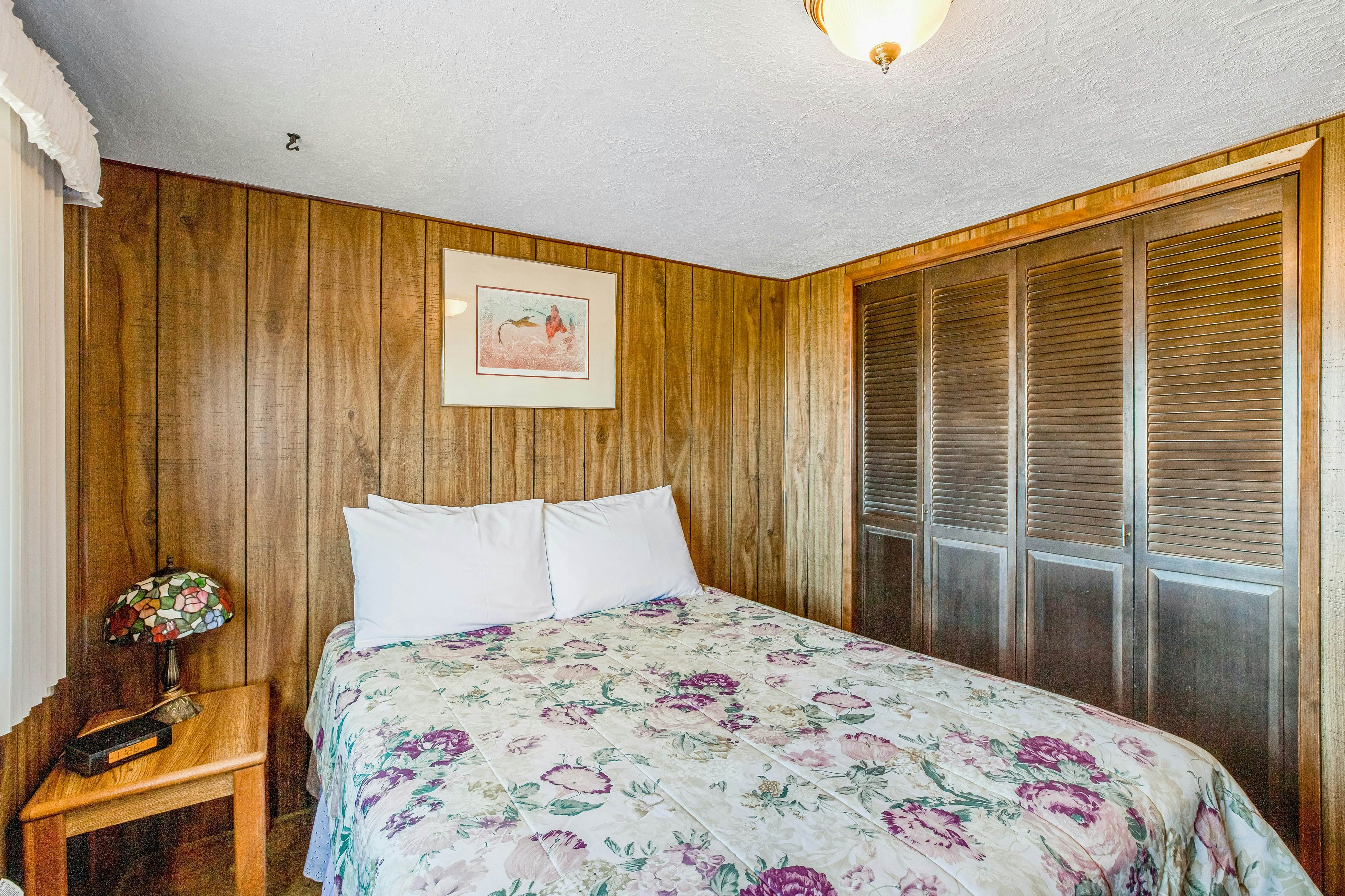 Dog-friendly home with water views, washer/dryer & fireplace - close to beaches