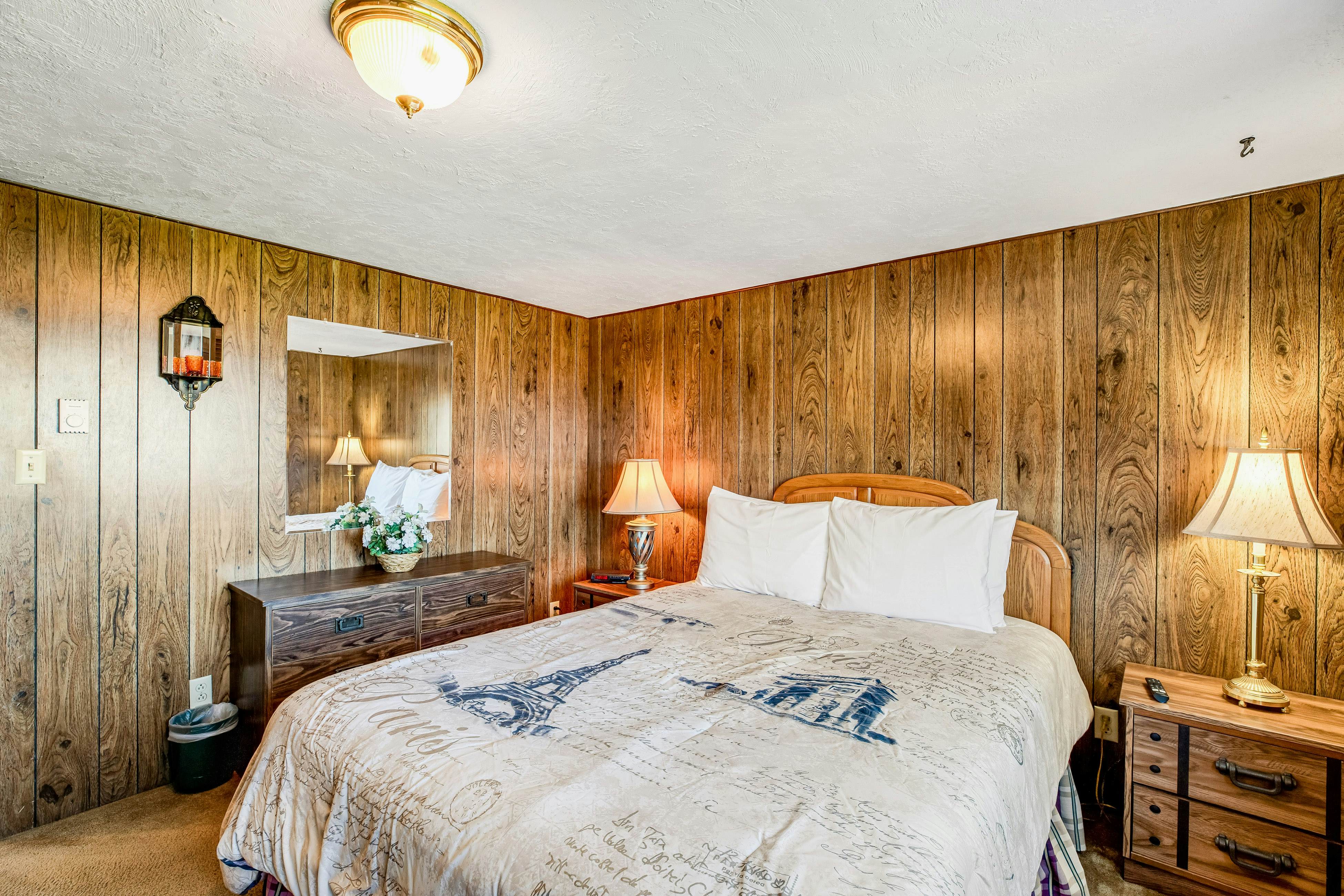 Dog-friendly home with water views, washer/dryer & fireplace - close to beaches