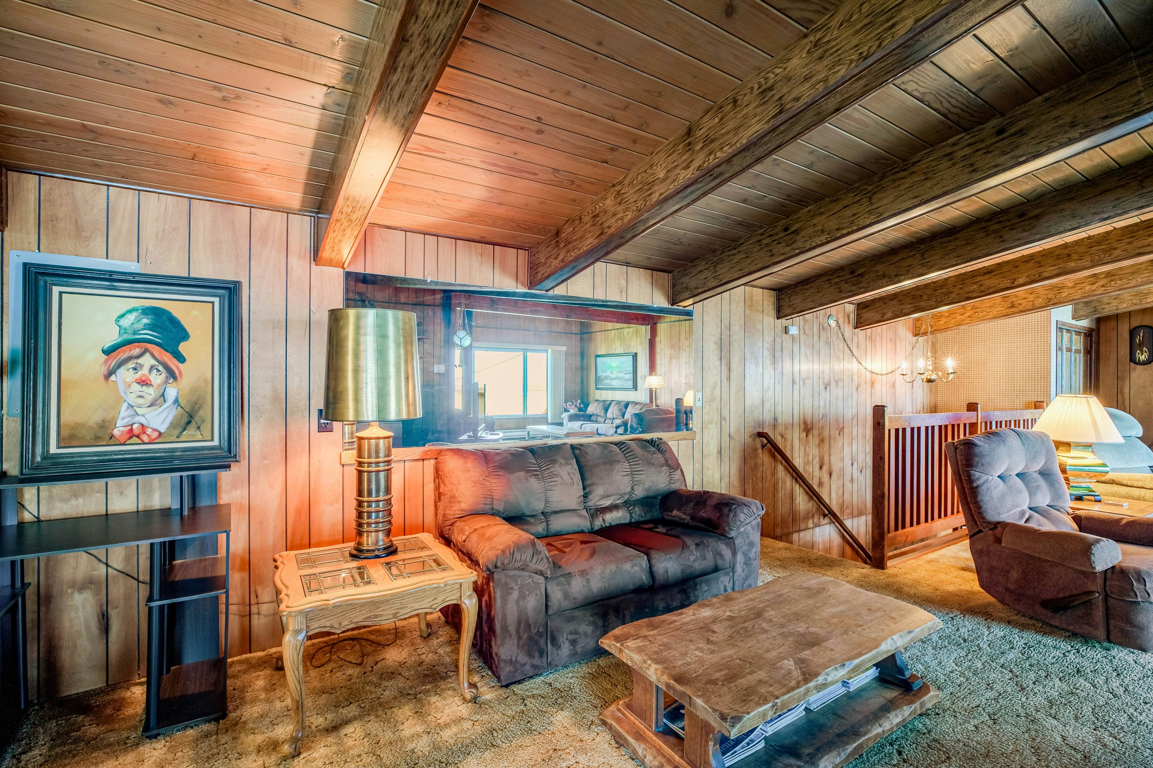 Dog-friendly home with water views, washer/dryer & fireplace - close to beaches