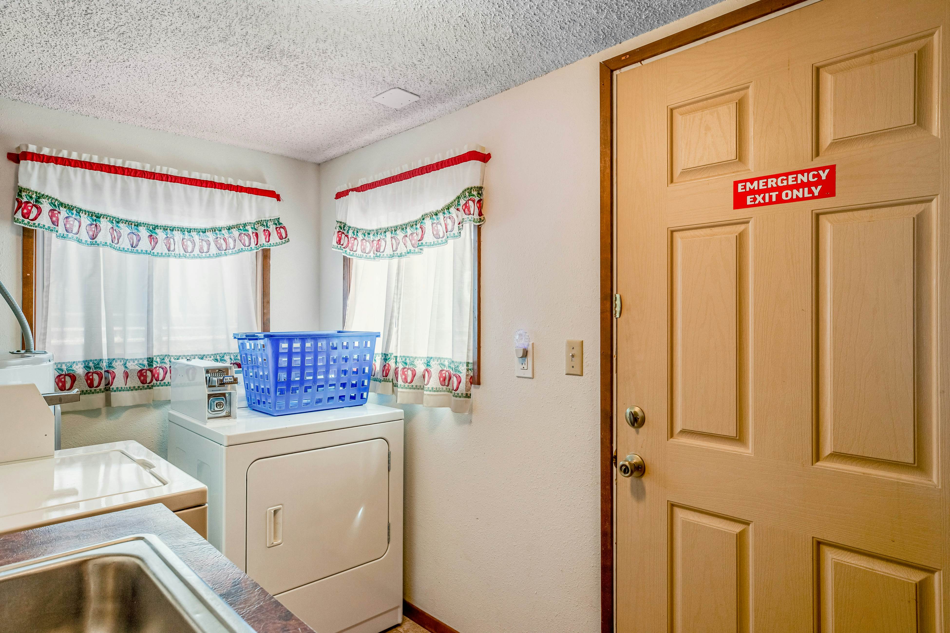 Dog-friendly home with water views, washer/dryer & fireplace - close to beaches