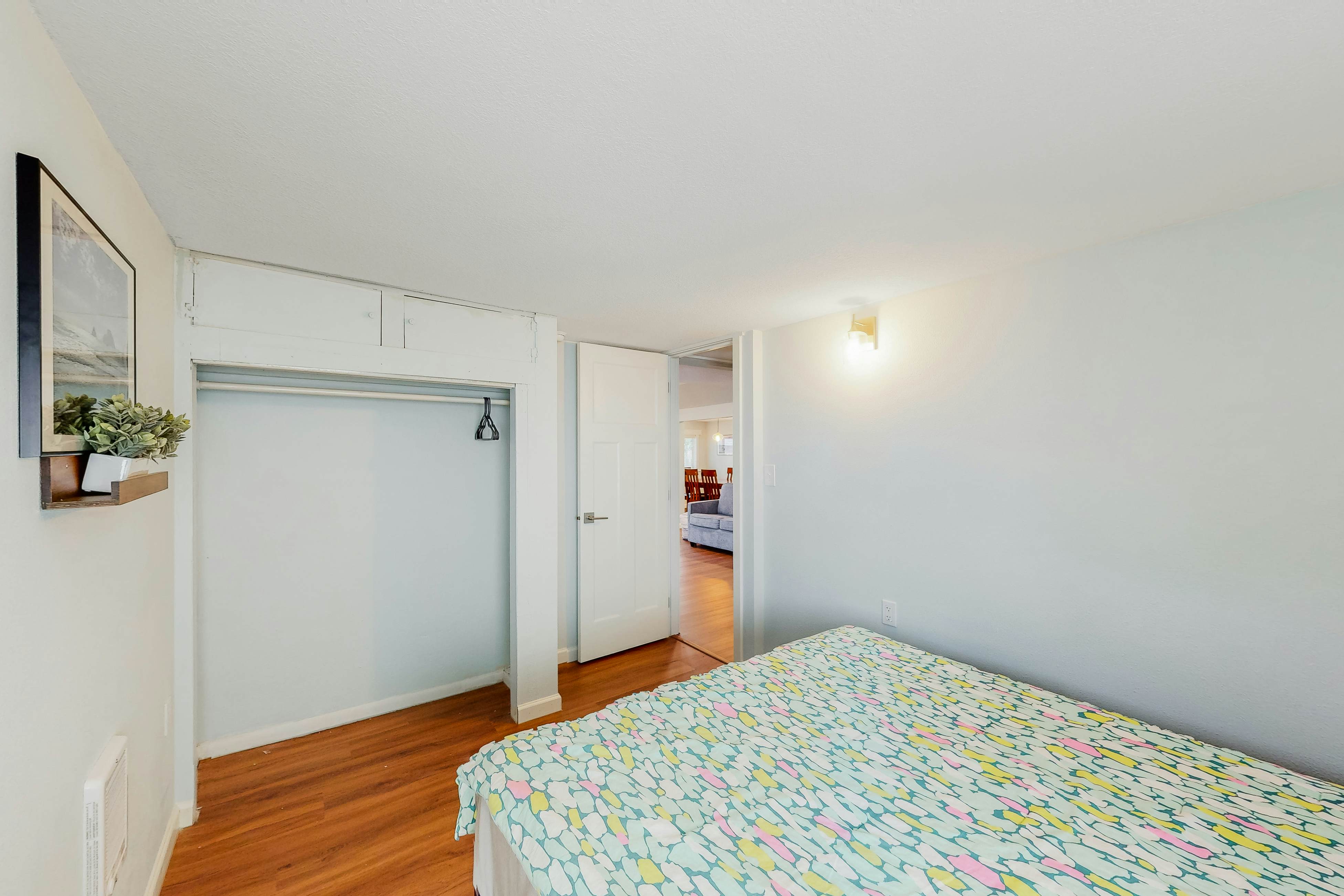 Renovated, dog-friendly cottage with a covered porch, deck, yard, & washer/dryer