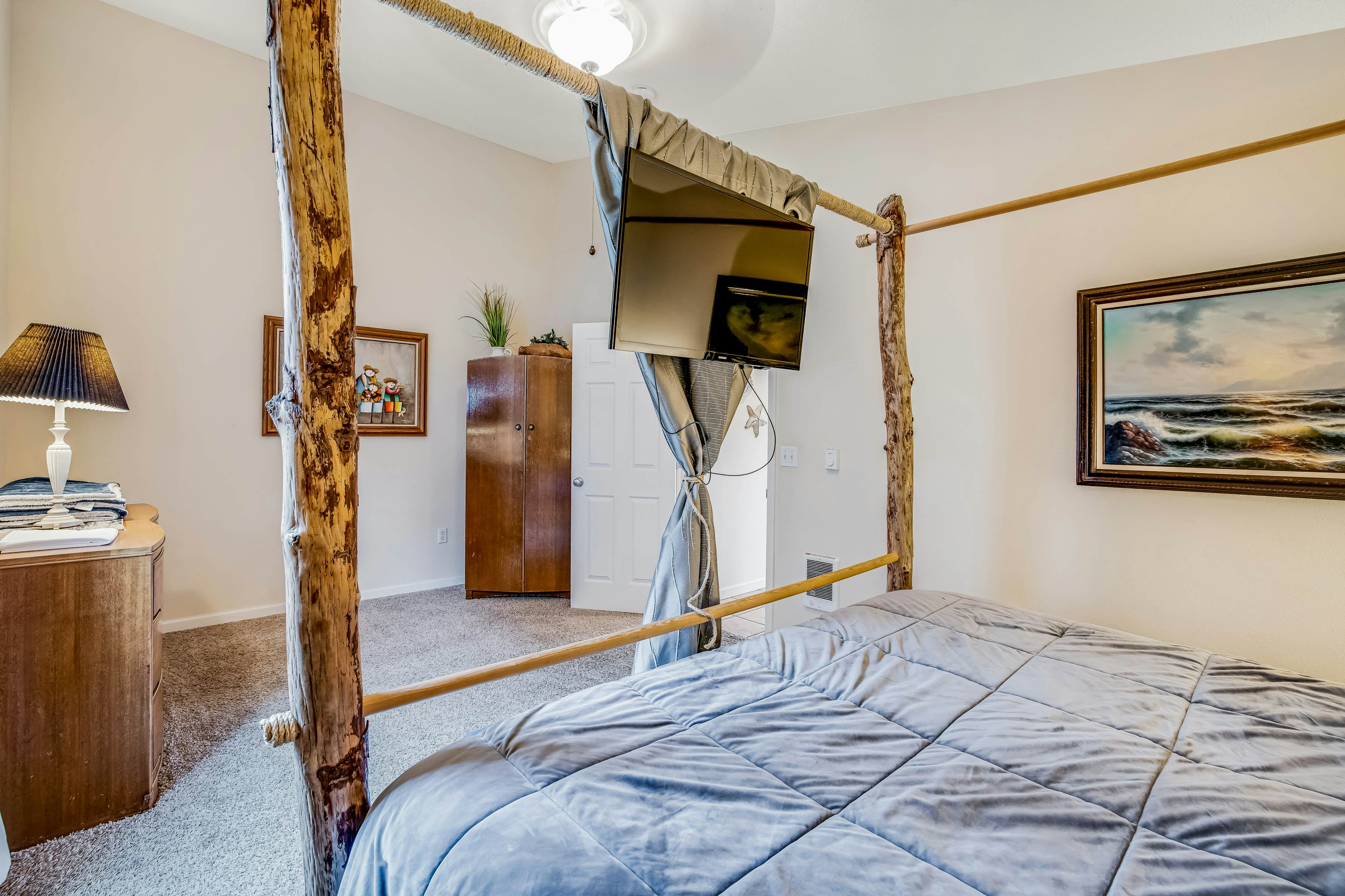 Just Across Street from Beach - Ocean Views & Bright Interior, Dog-friendly