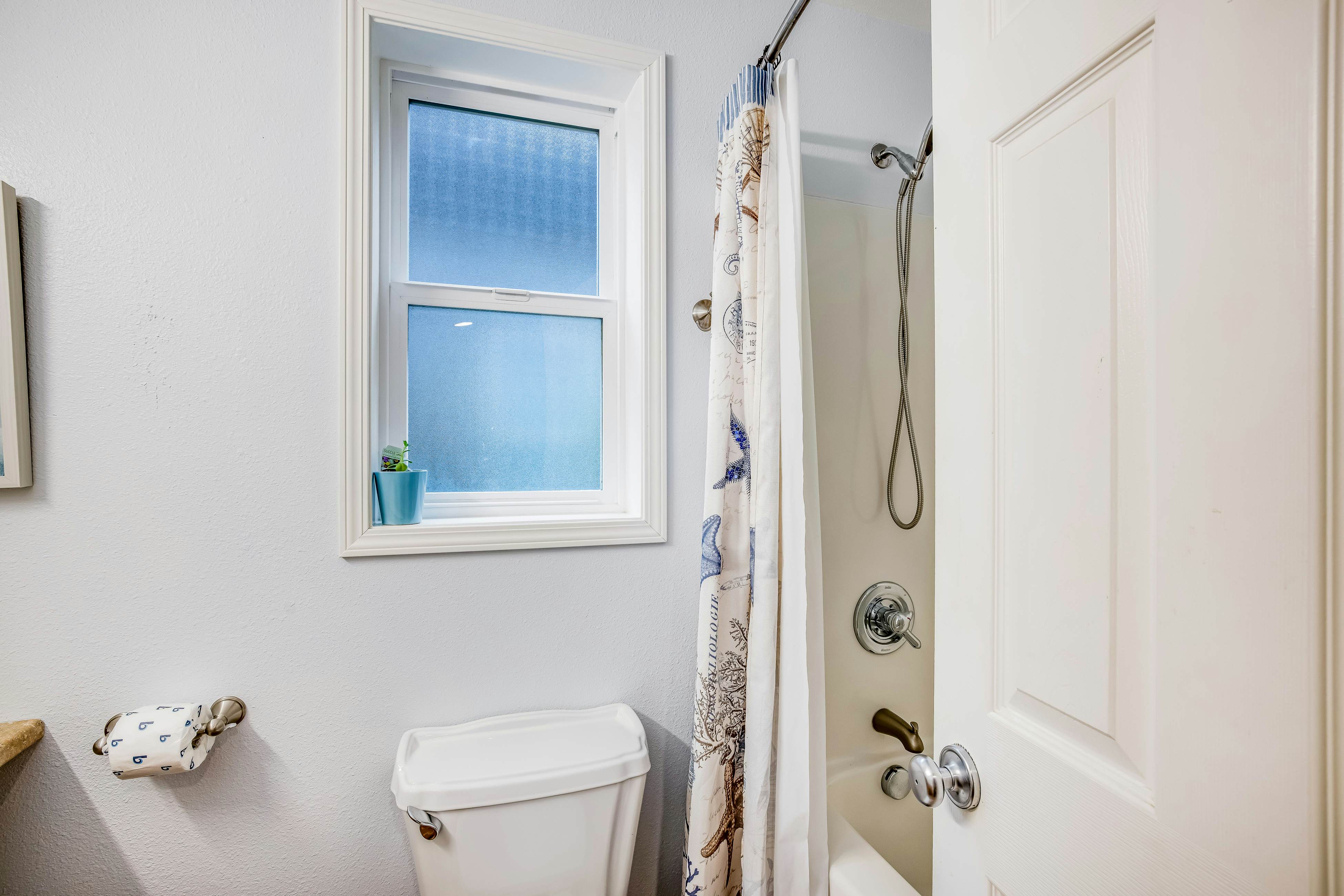 Just Across Street from Beach - Ocean Views & Bright Interior, Dog-friendly