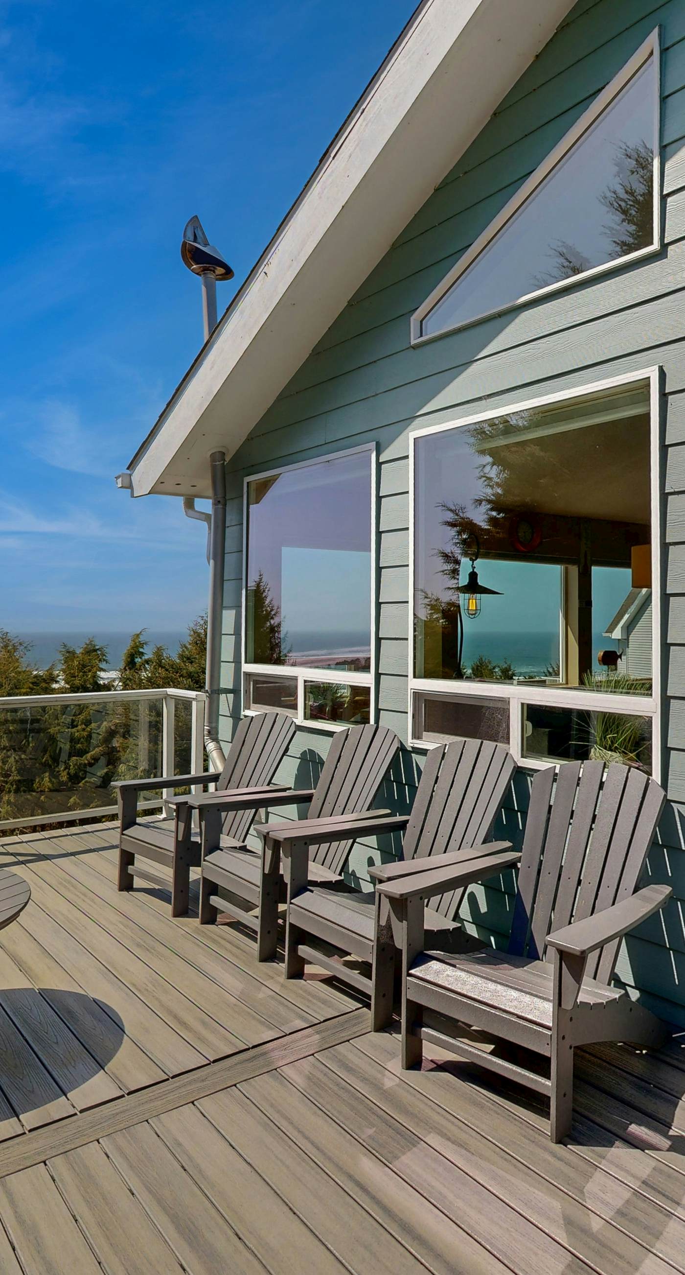 Family friendly ocean view home with spacious deck walk to beach books and games