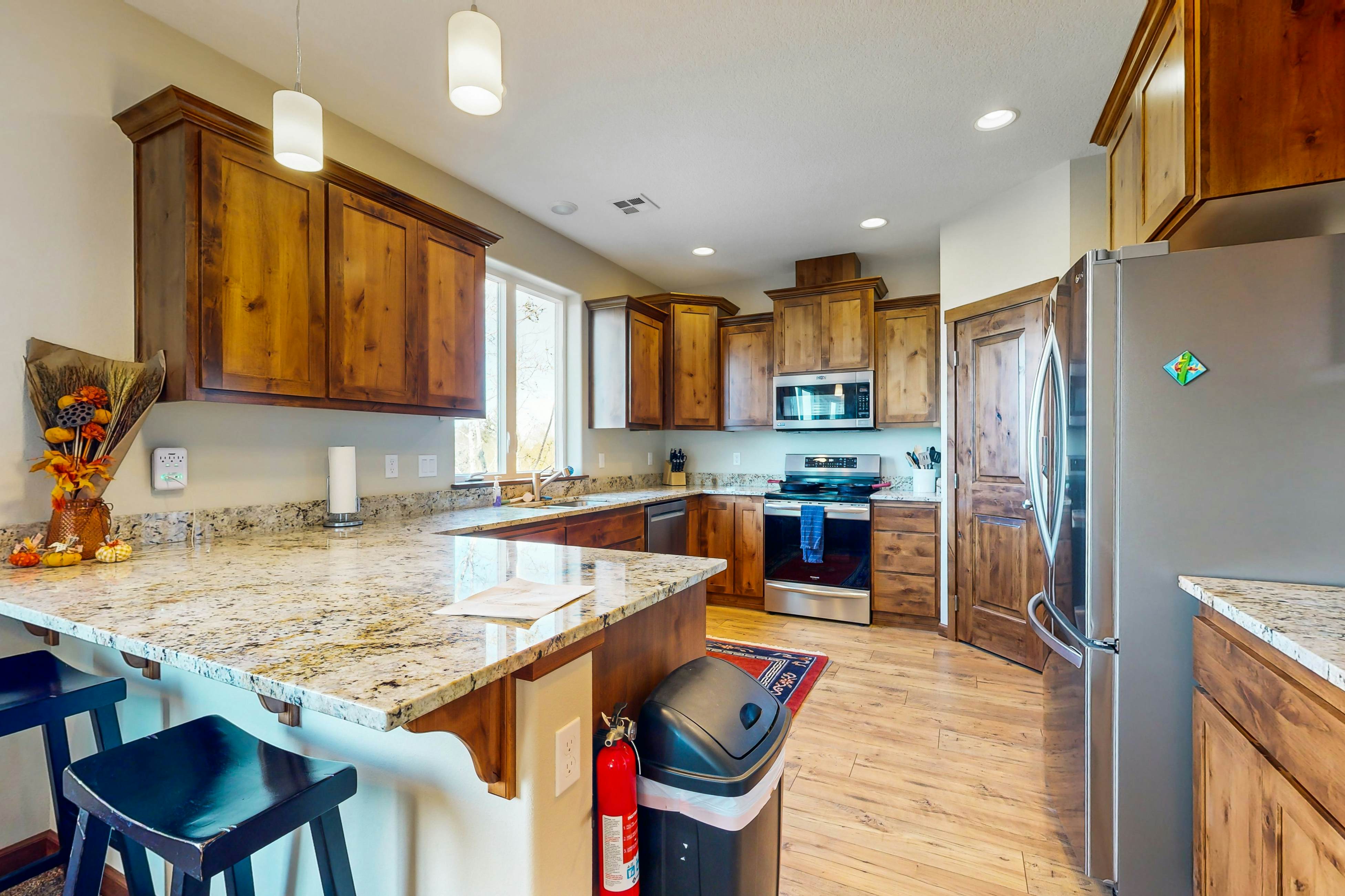 Comfortable home with ocean views with private hot tub deck fireplace WiFi