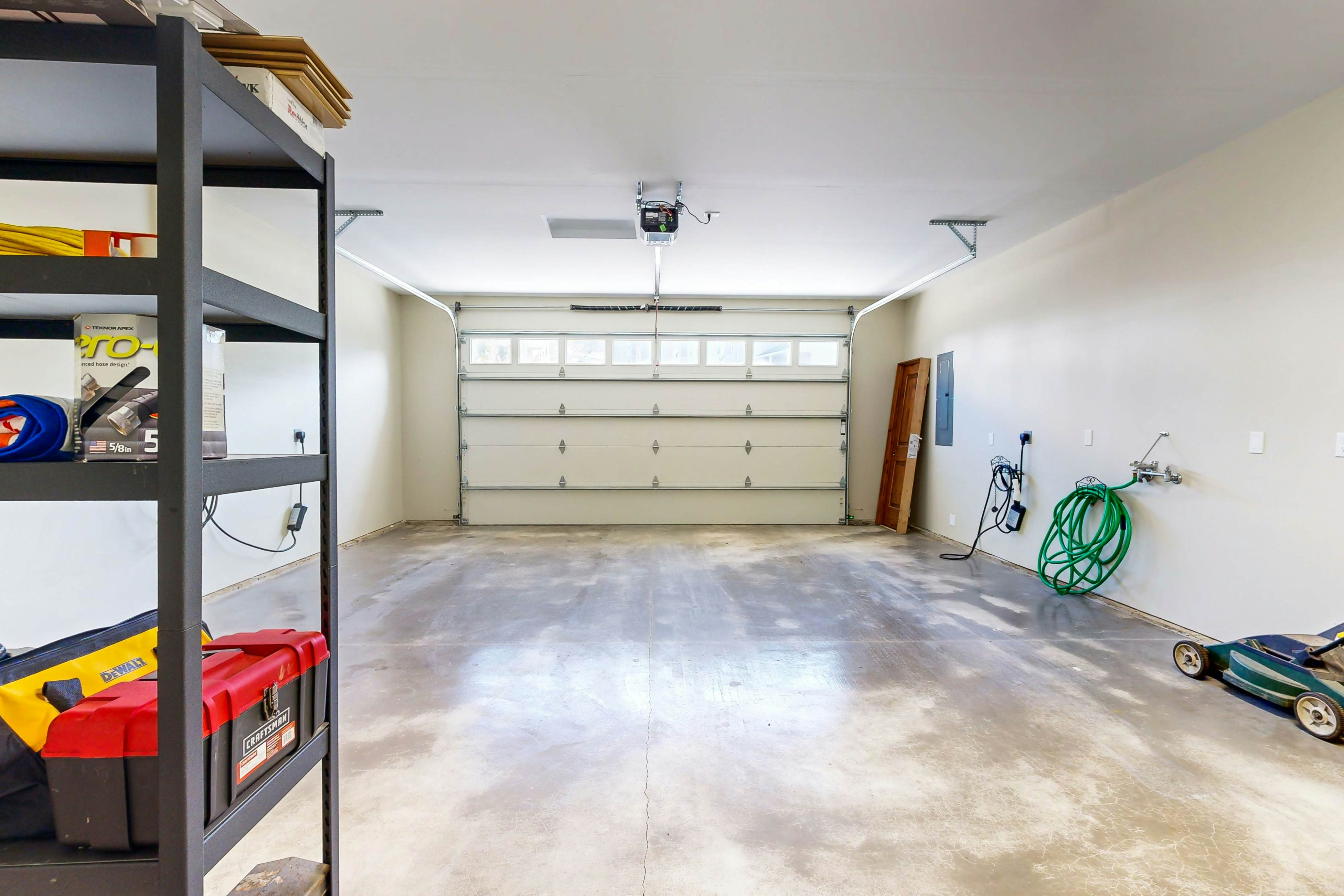 Comfortable home with ocean views with private hot tub deck fireplace WiFi