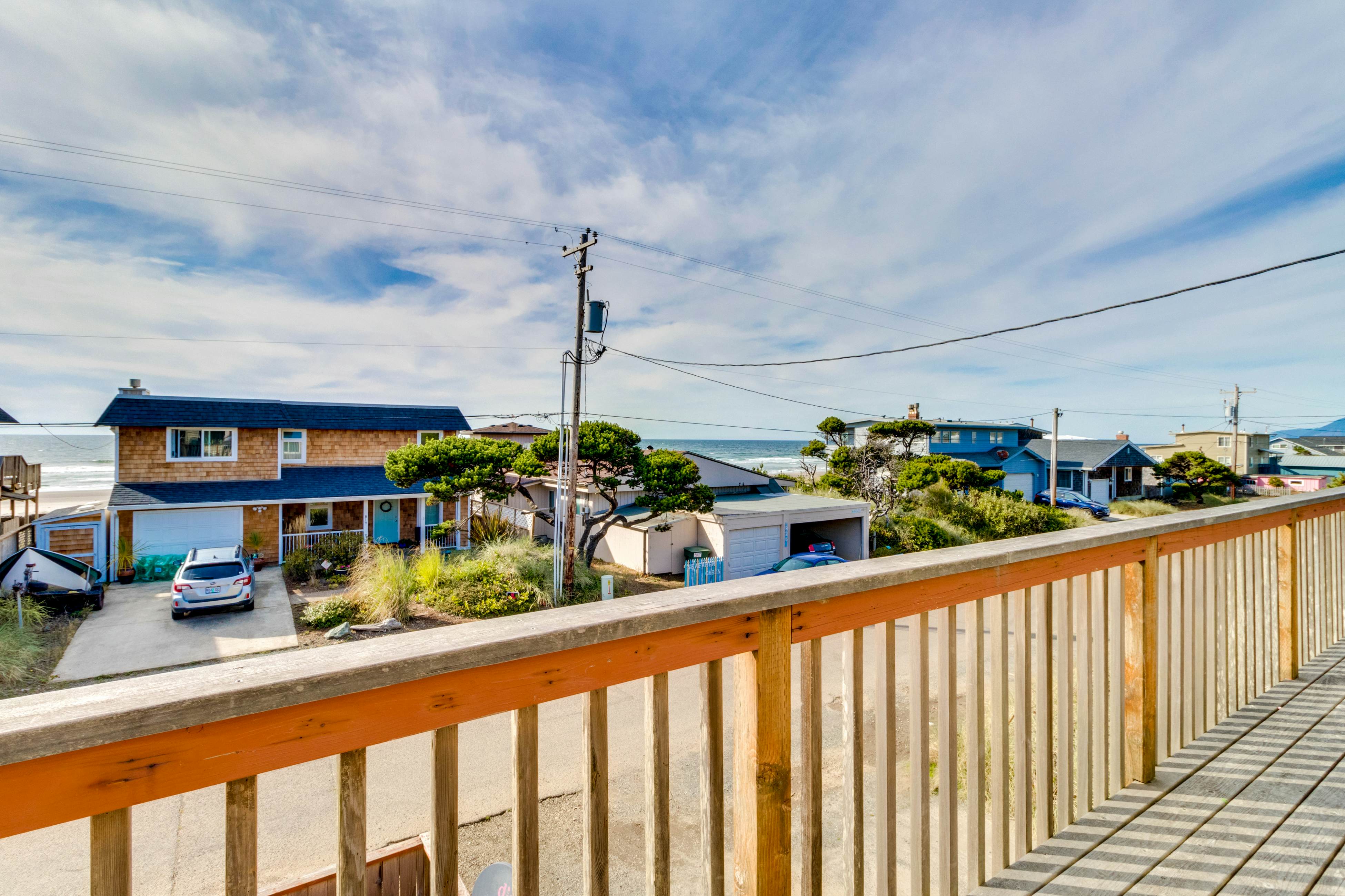 Ocean View Home, w/ Rec Room, Rock Wall & Private Hot Tub - A Block From Beach!
