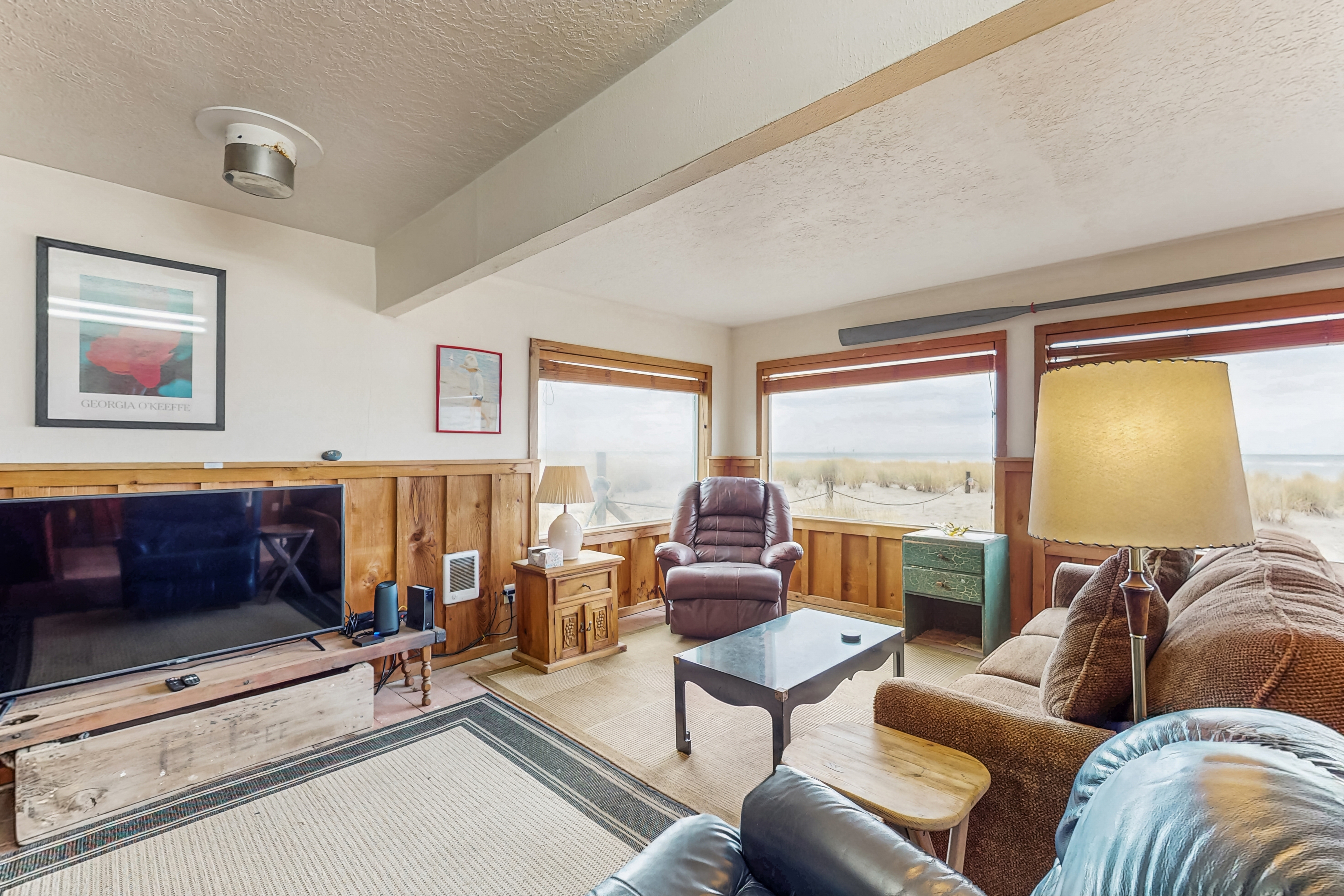 Cozy dog friendly home with ocean views beach access grill and WIFI