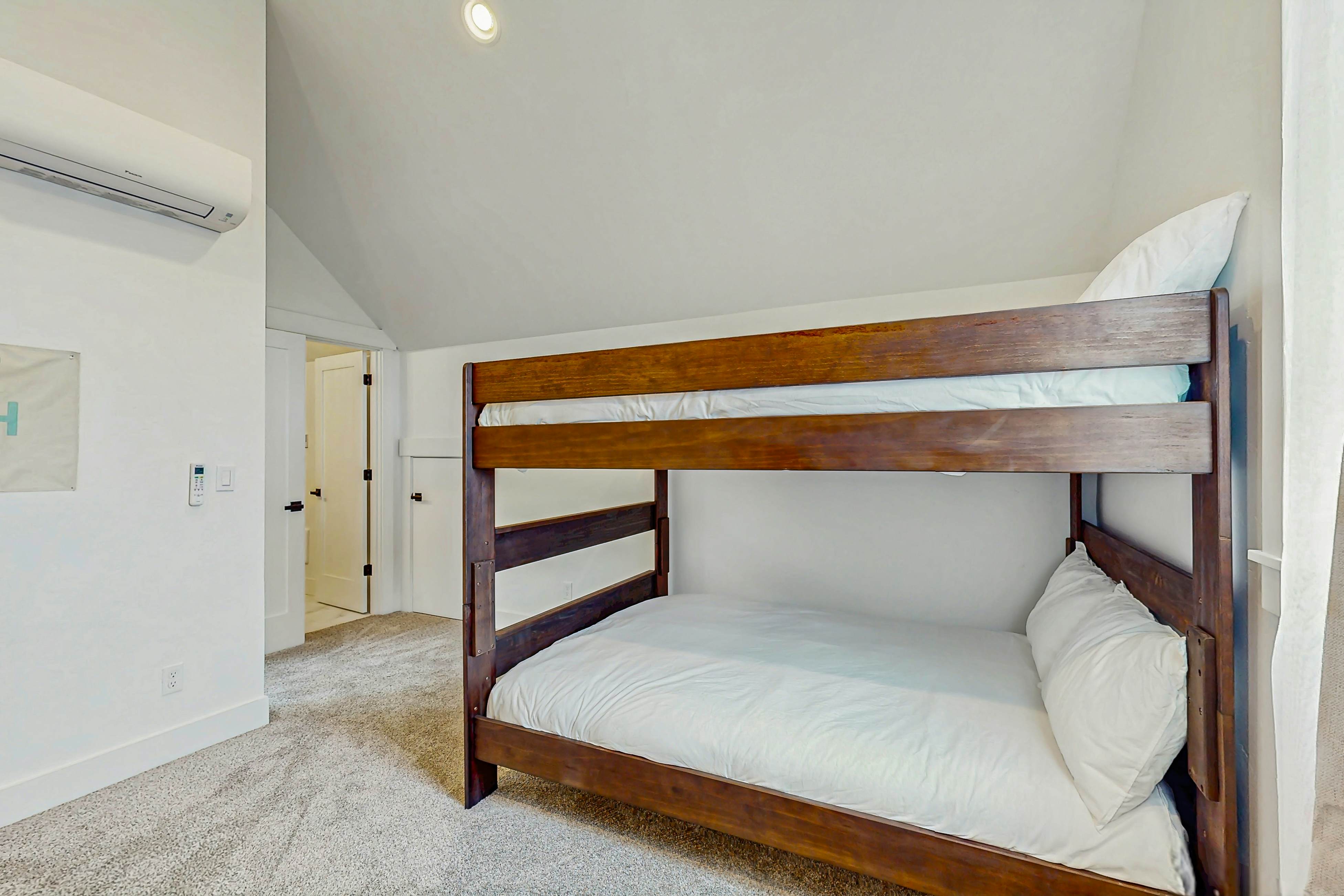 Family friendly home w/ ocean views, private hot tub, foosball table & gas grill