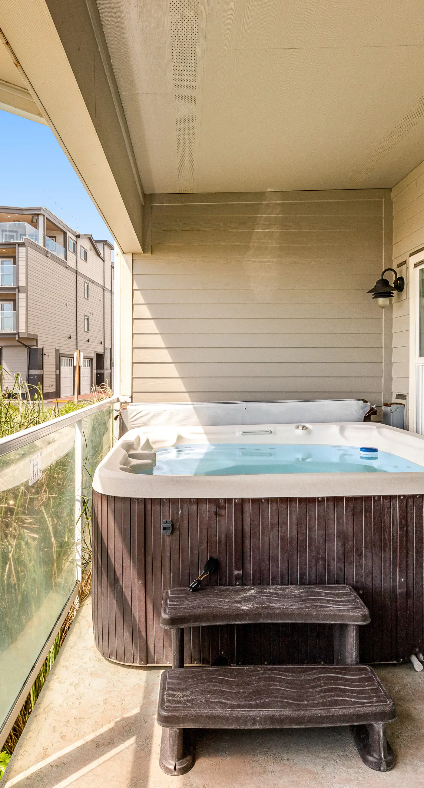 Oceanfront Villa with WiFi Private Hot Tub Balconies Beach Access and Game Room