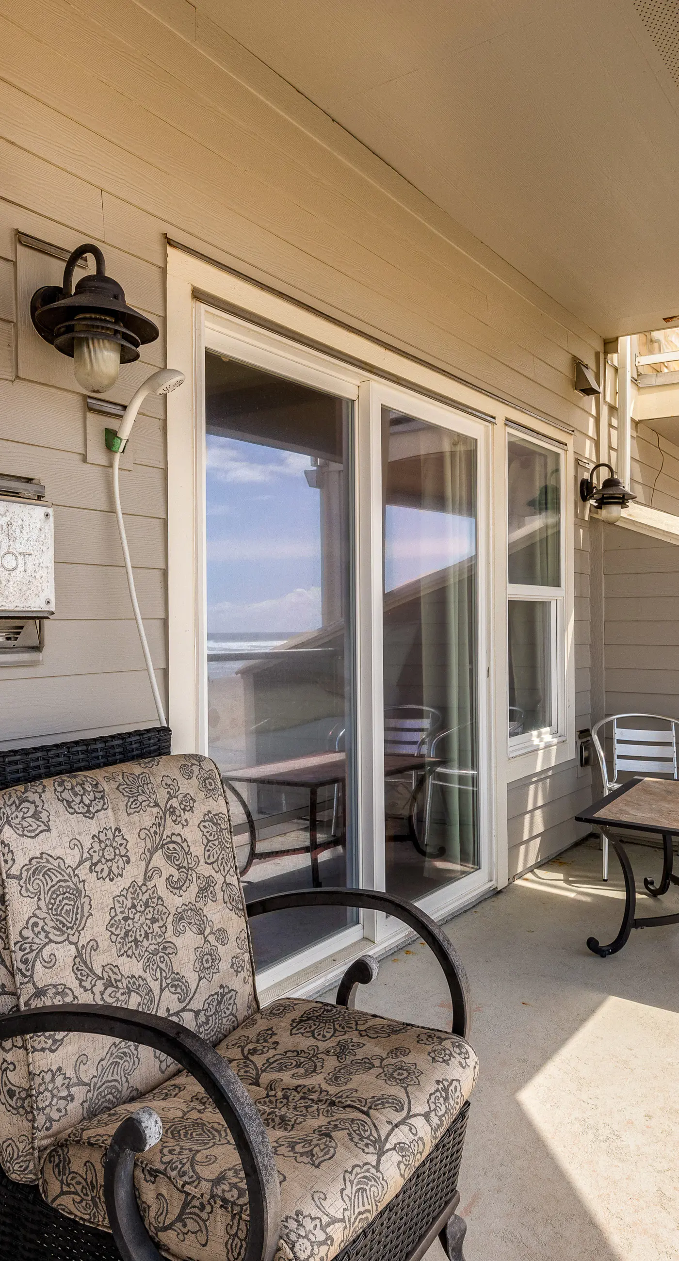 Oceanfront Villa with WiFi Private Hot Tub Balconies Beach Access and Game Room