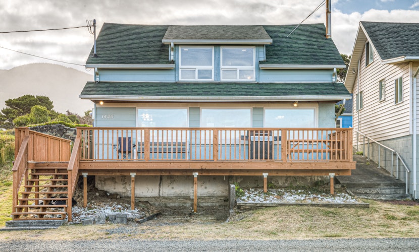 Dog friendly home across from the beach with grill deck and amazing ocean views