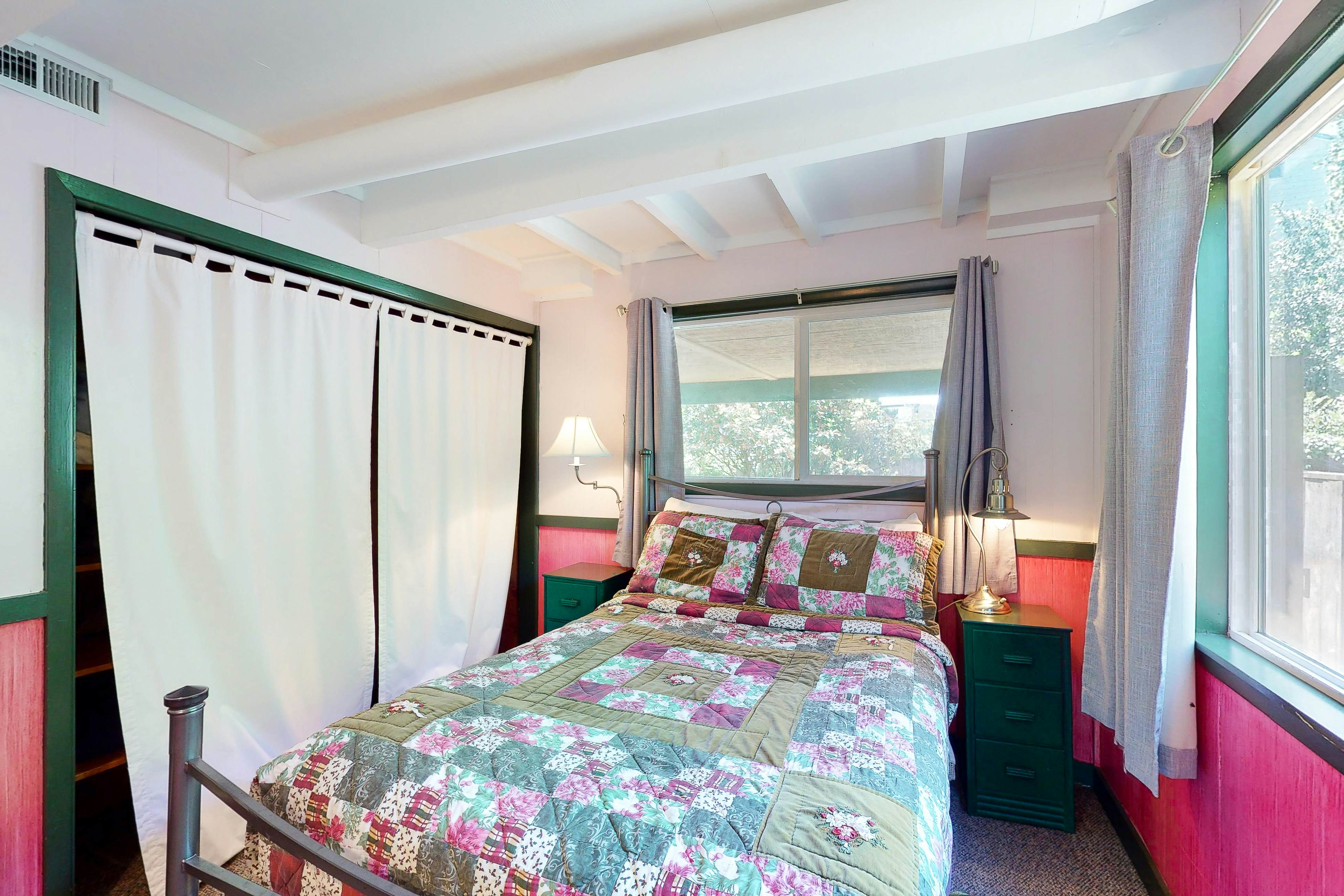 Home near the ocean with beach access, washer/dryer, decks - two dogs welcome