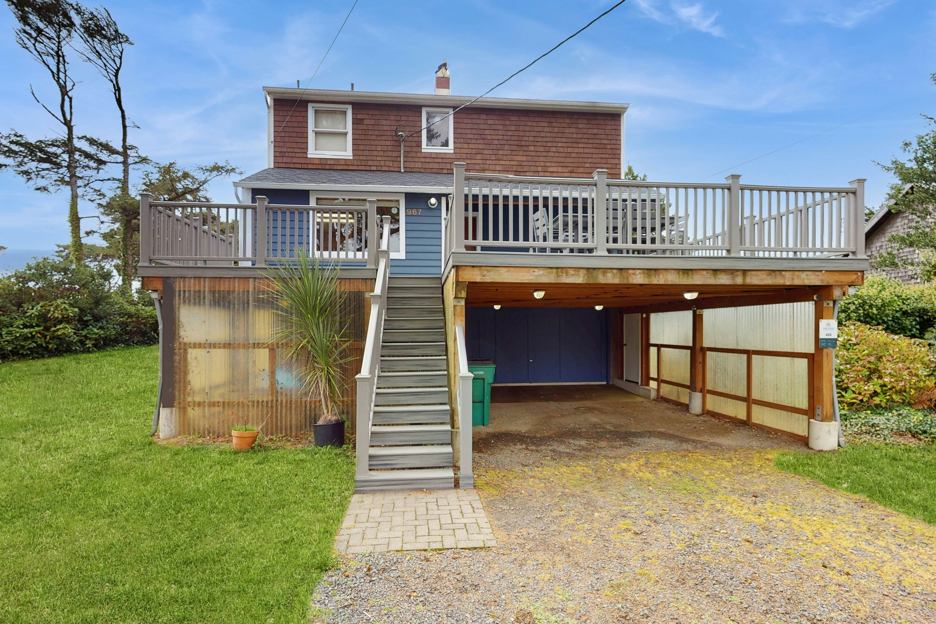 McKinnon's beach house oceanfront with beach views deck patio and fireplace dog friendly