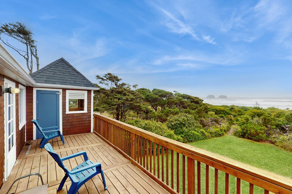 McKinnon's Beach House