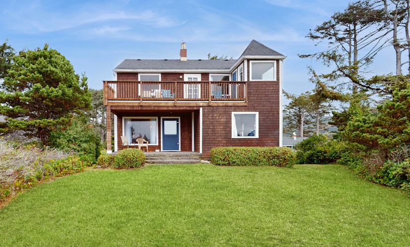 McKinnon's Beach House