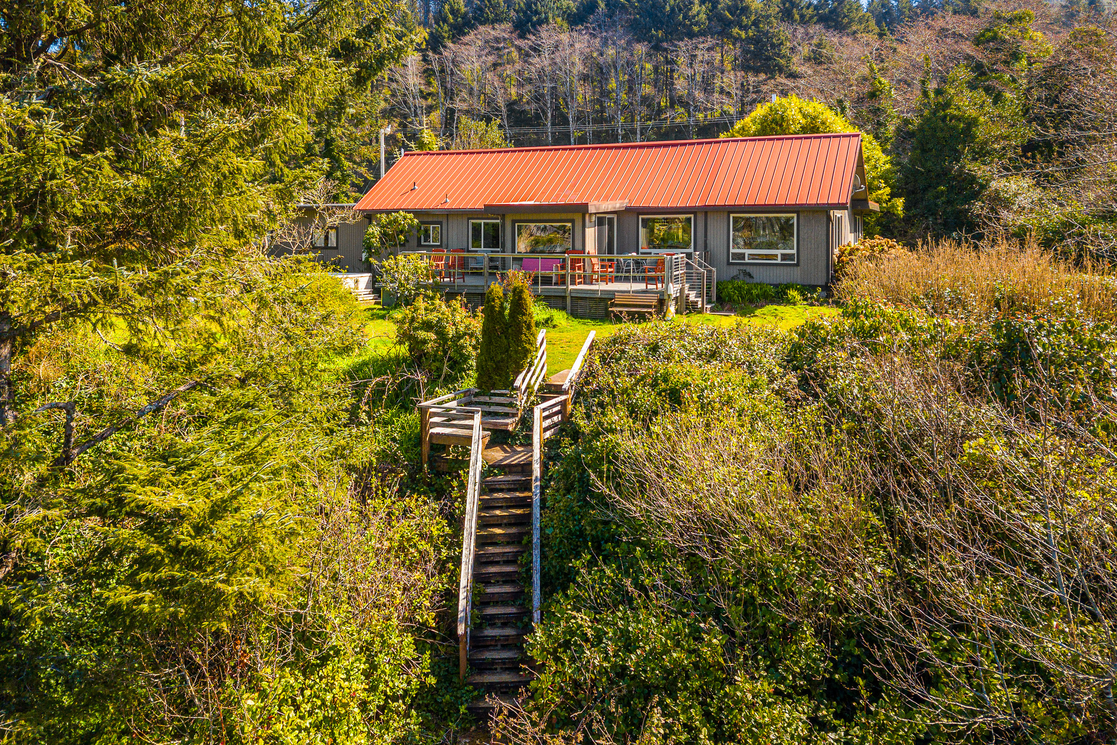 Delightful dog friendly home with bay views private hot tub and sauna