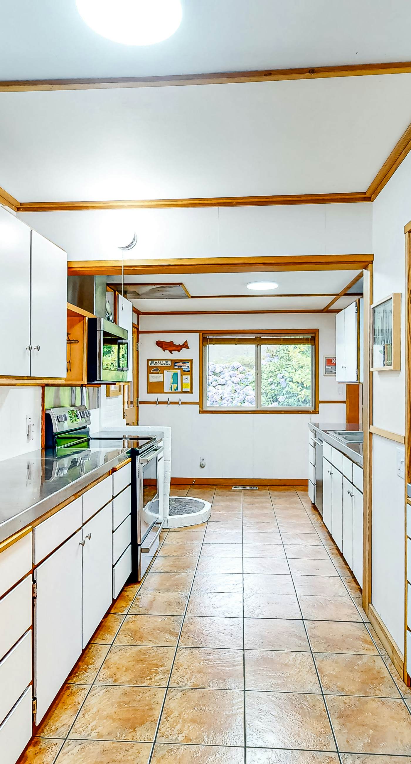 Delightful dog friendly home with bay views private hot tub and sauna