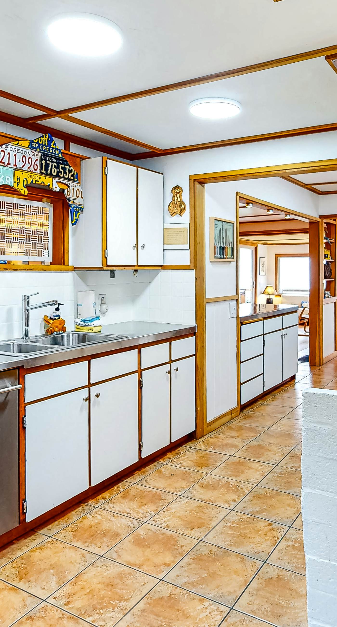 Delightful dog friendly home with bay views private hot tub and sauna