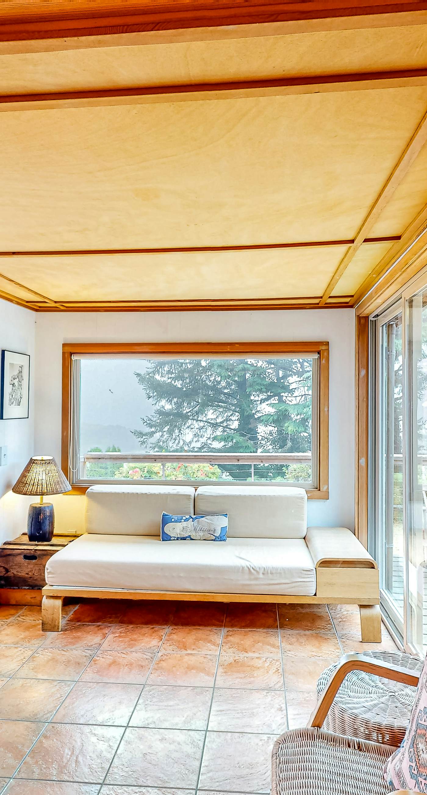 Delightful dog friendly home with bay views private hot tub and sauna