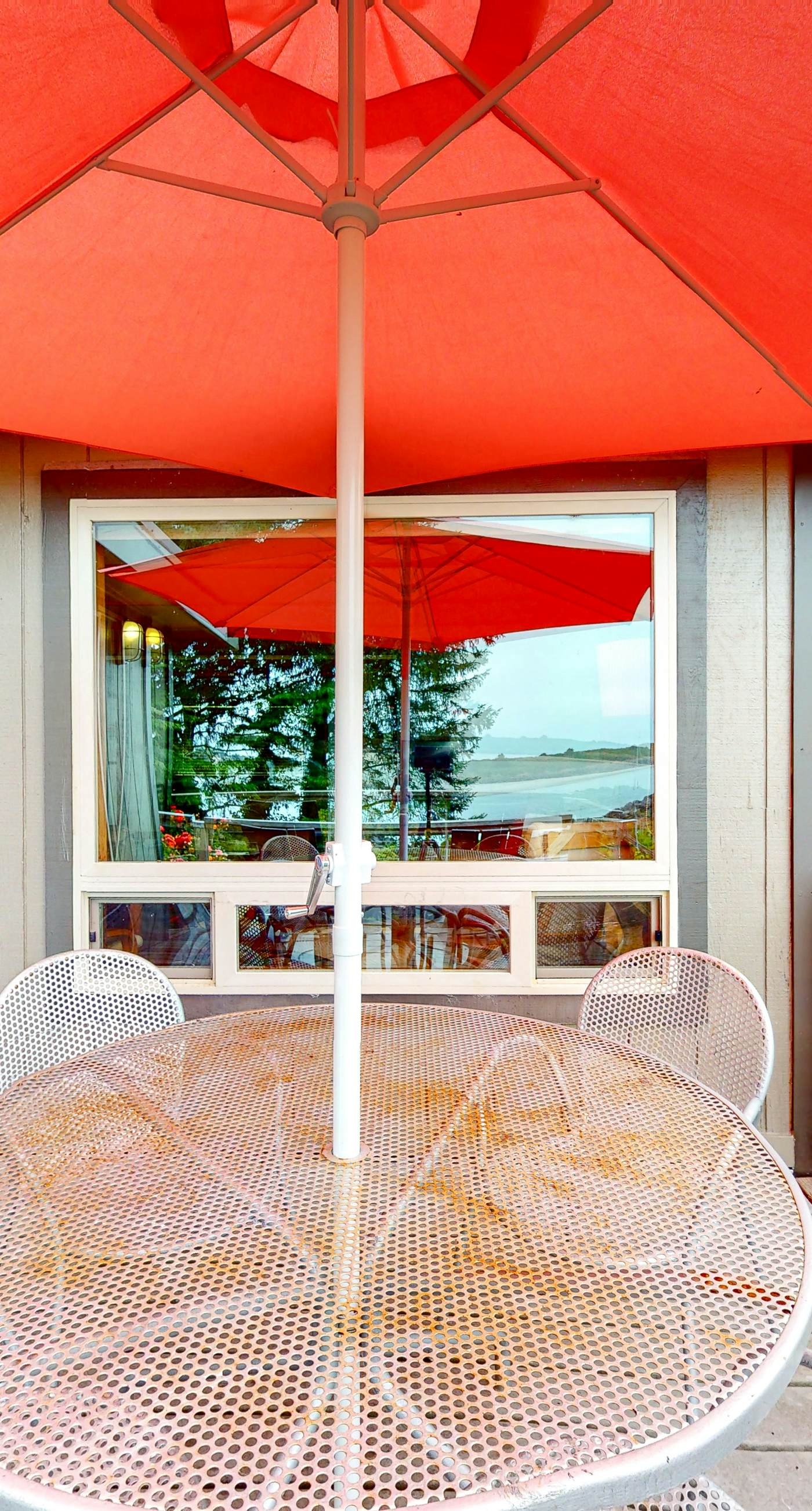 Delightful dog friendly home with bay views private hot tub and sauna