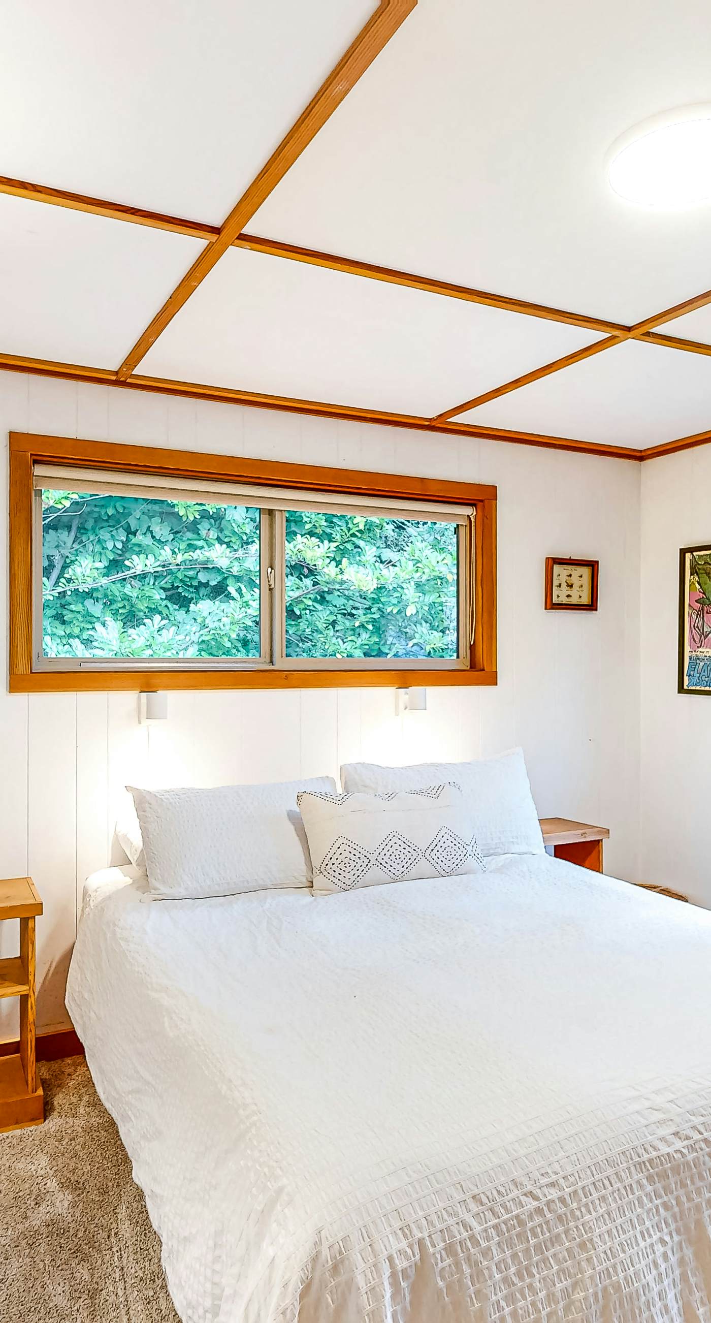 Delightful dog friendly home with bay views private hot tub and sauna