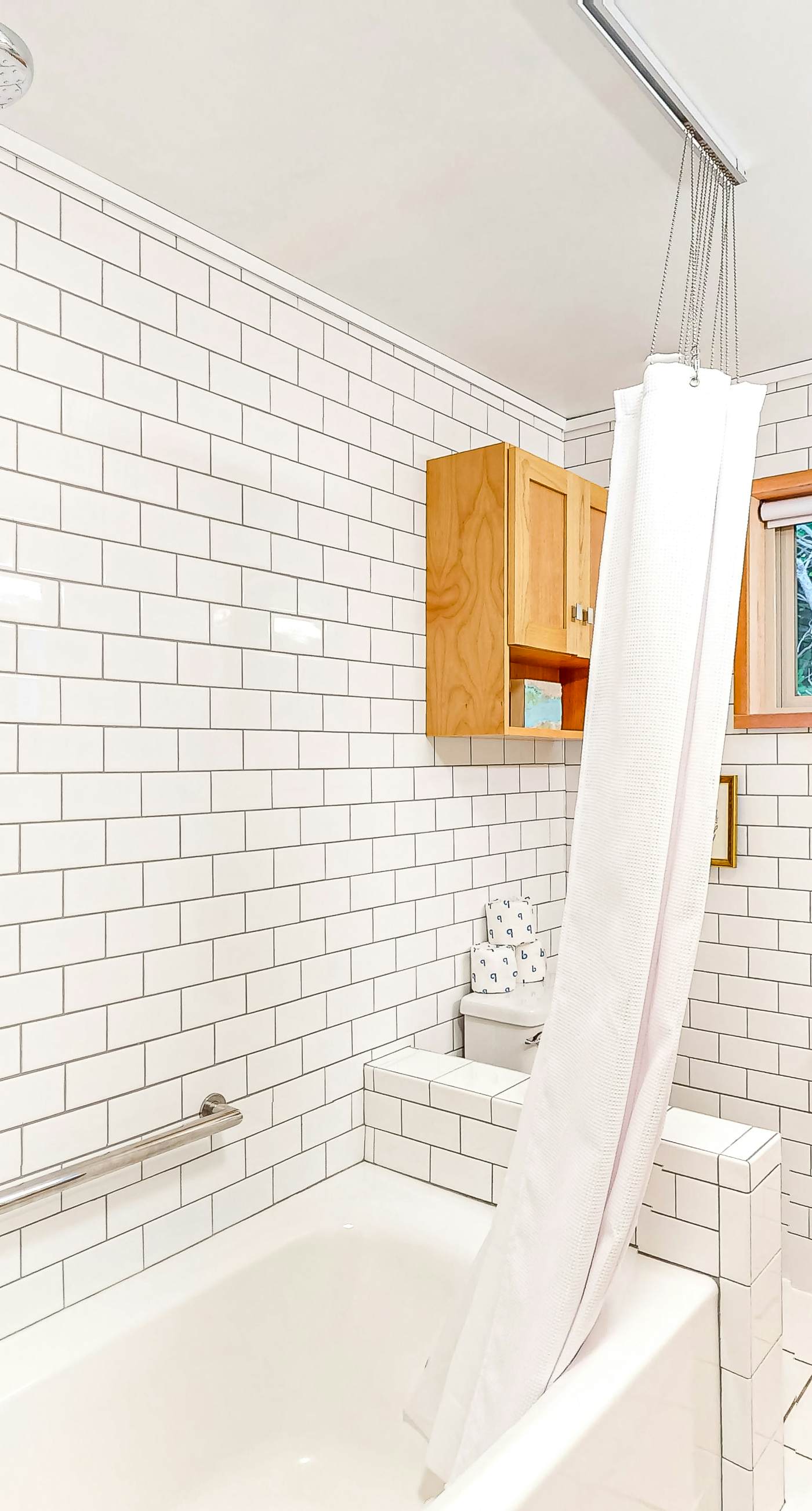 Delightful dog friendly home with bay views private hot tub and sauna