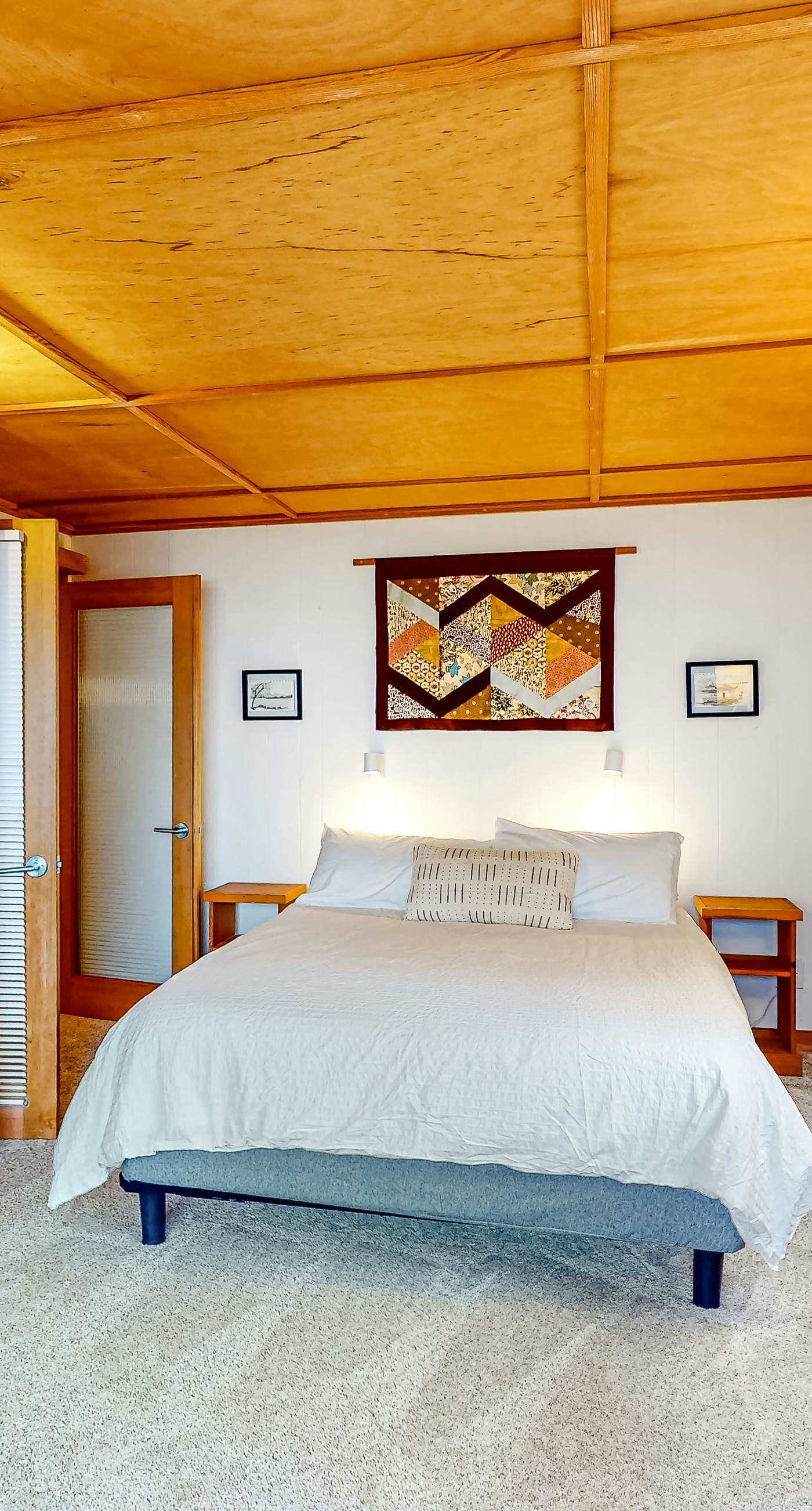 Delightful dog friendly home with bay views private hot tub and sauna