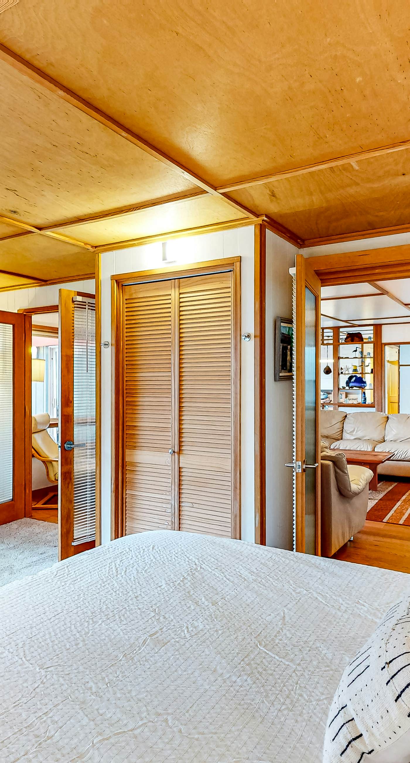 Delightful dog friendly home with bay views private hot tub and sauna