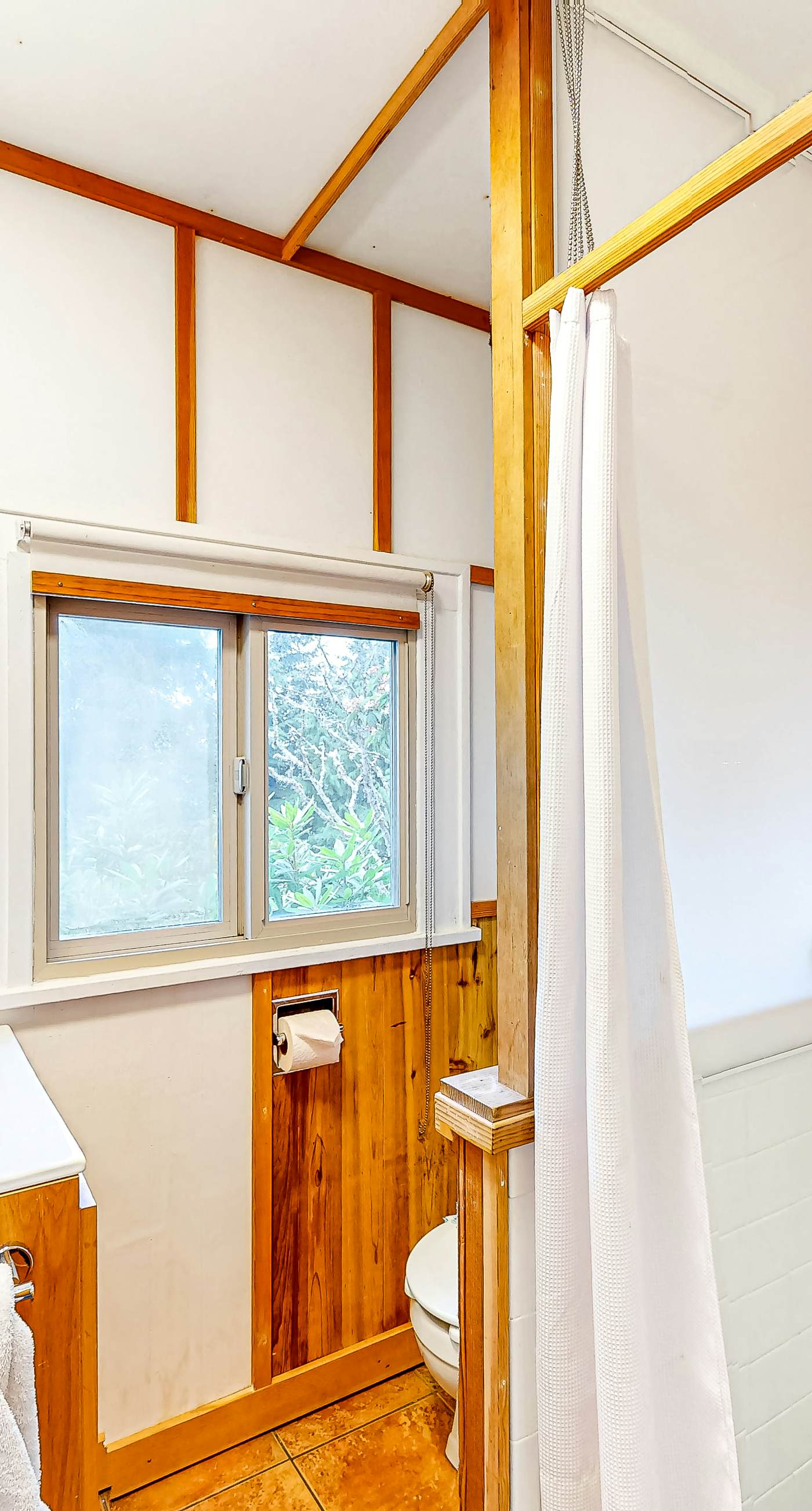 Delightful dog friendly home with bay views private hot tub and sauna