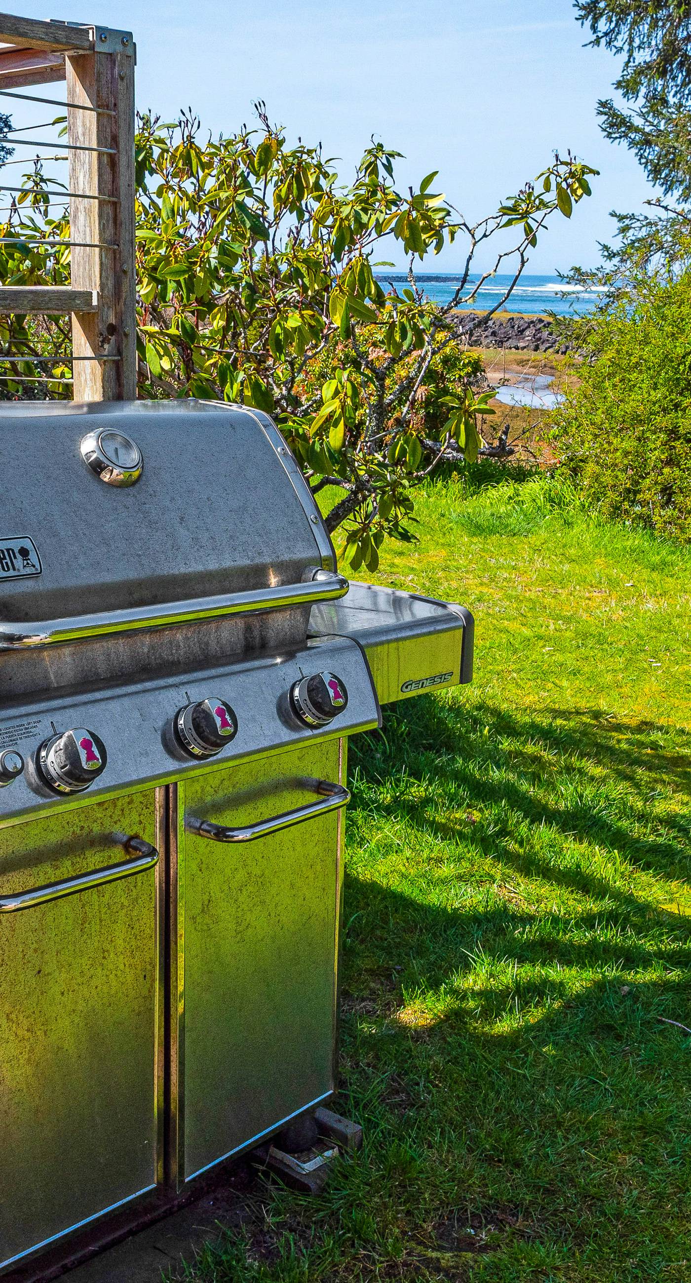 Delightful dog friendly home with bay views private hot tub and sauna