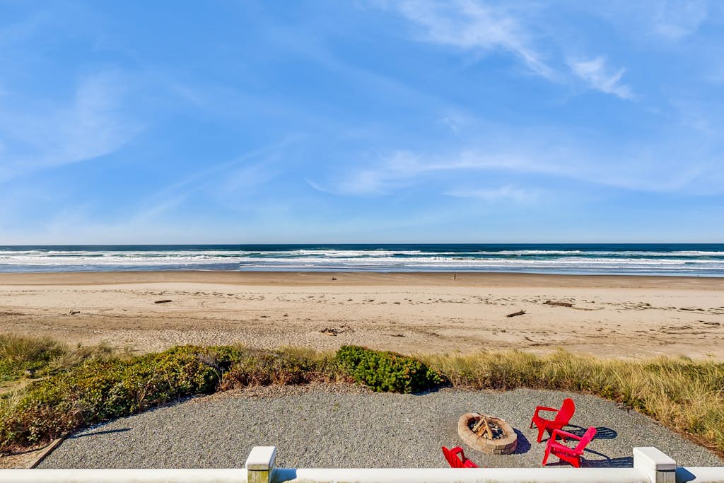 Oceanfront home with a washer dryer and beach access