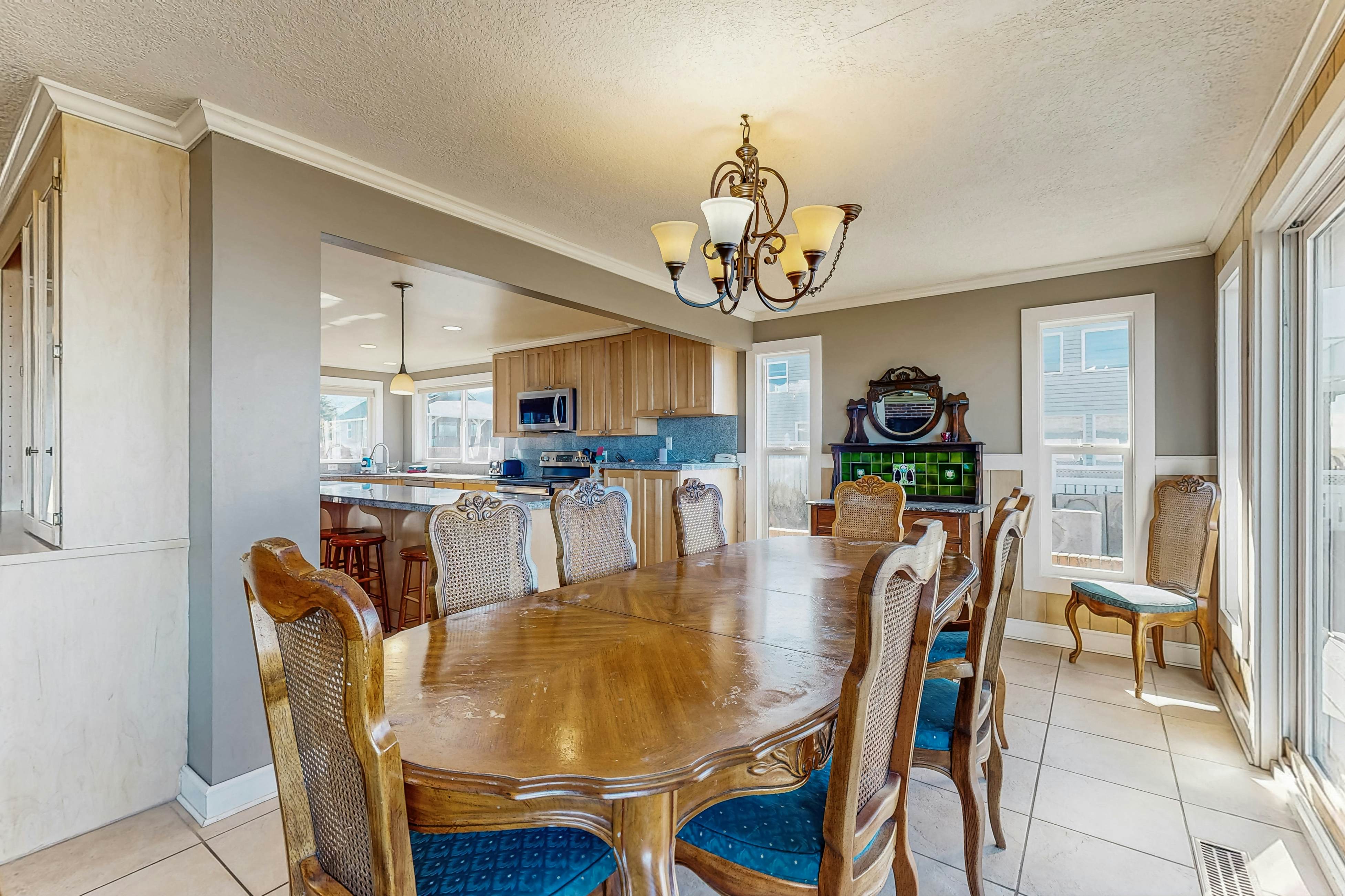 Oceanfront home with a washer dryer and beach access