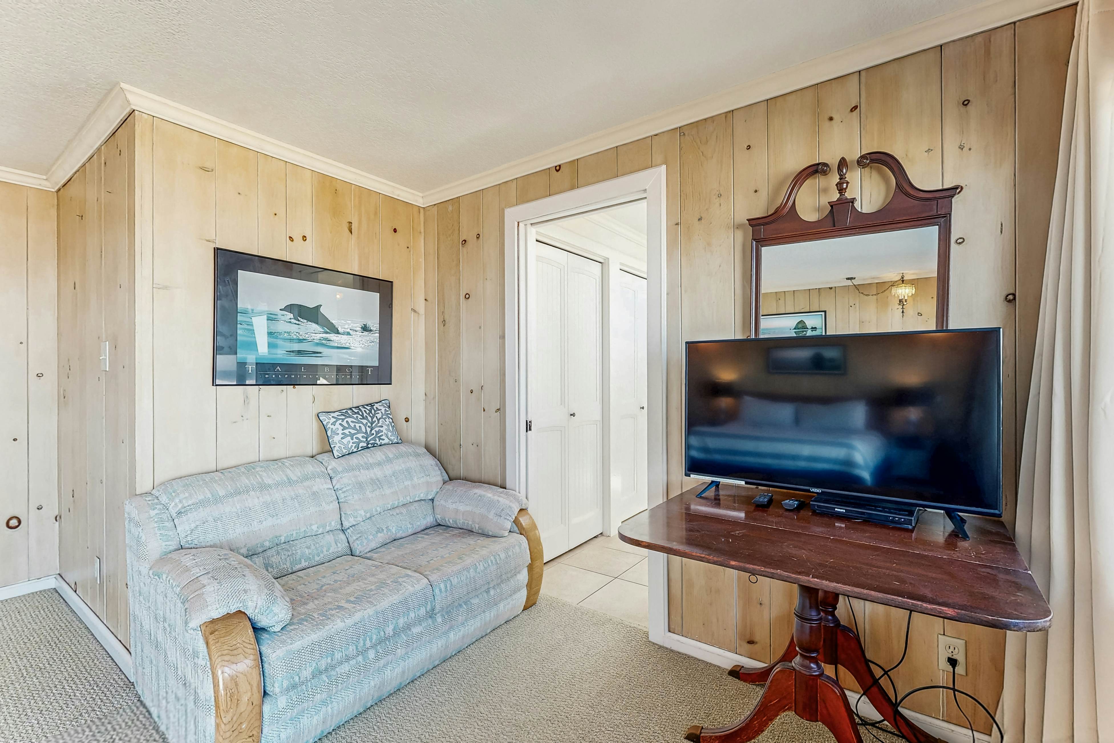 Oceanfront home with a washer dryer and beach access
