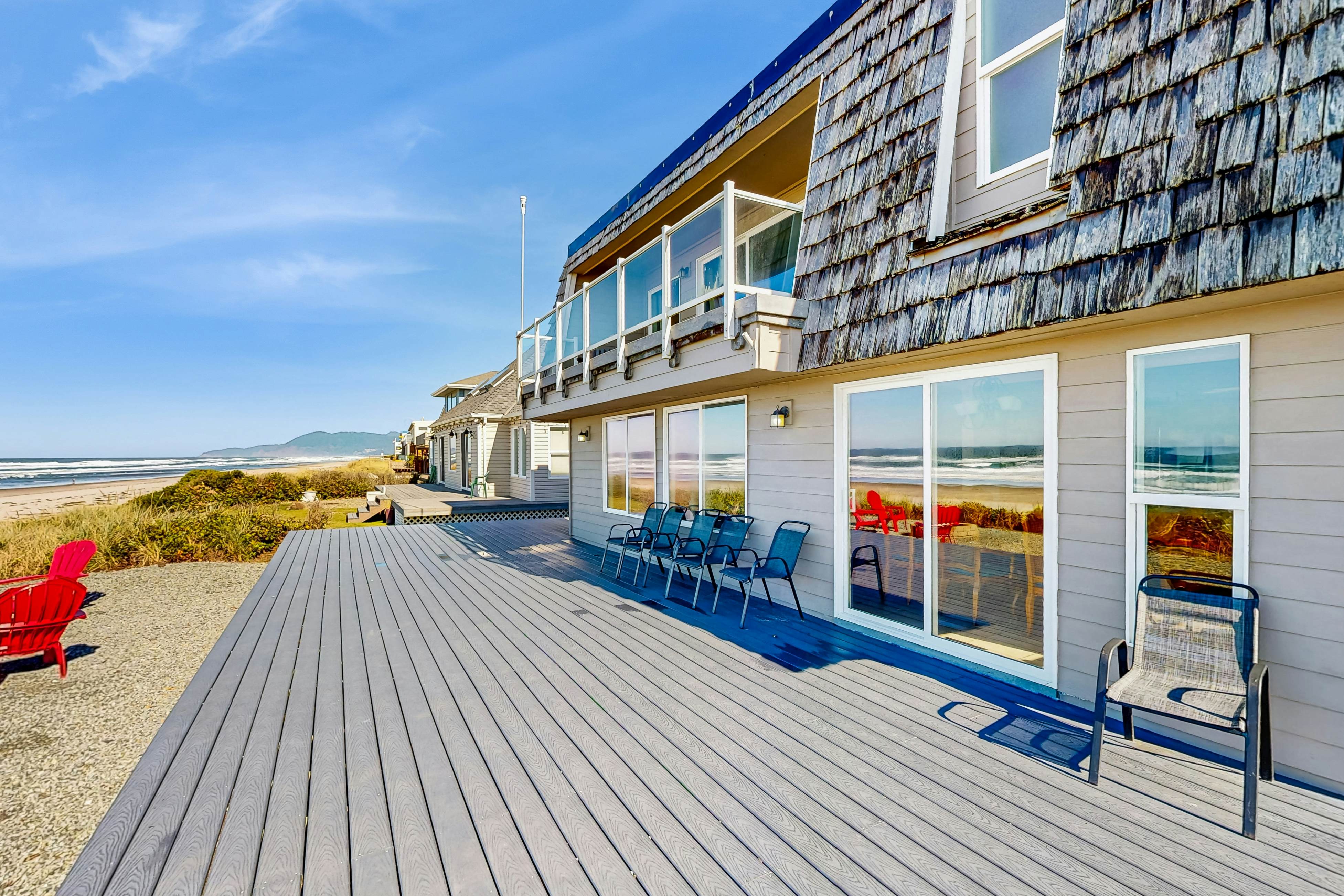 Oceanfront home with a washer dryer and beach access