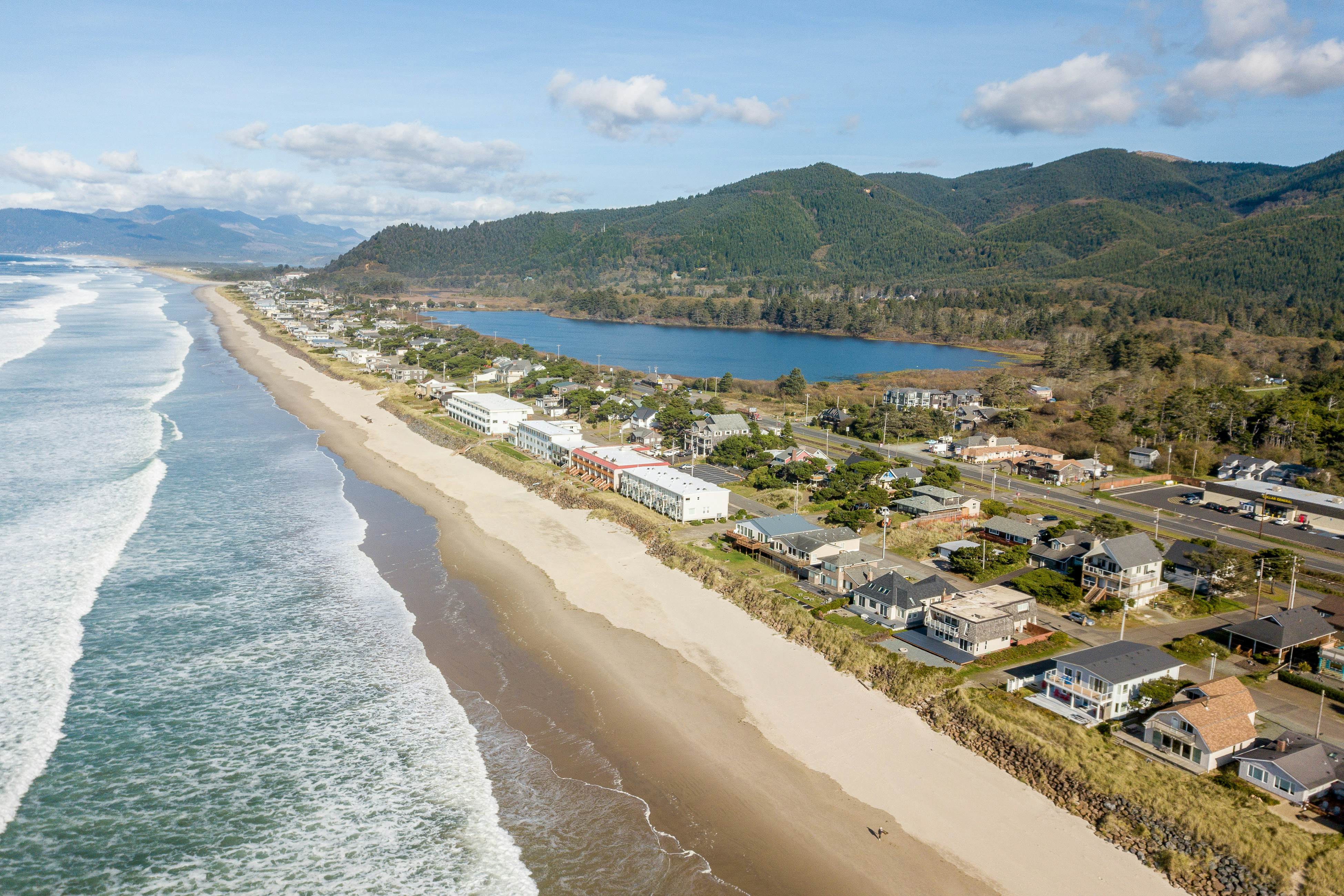 Oceanfront home with a washer dryer and beach access