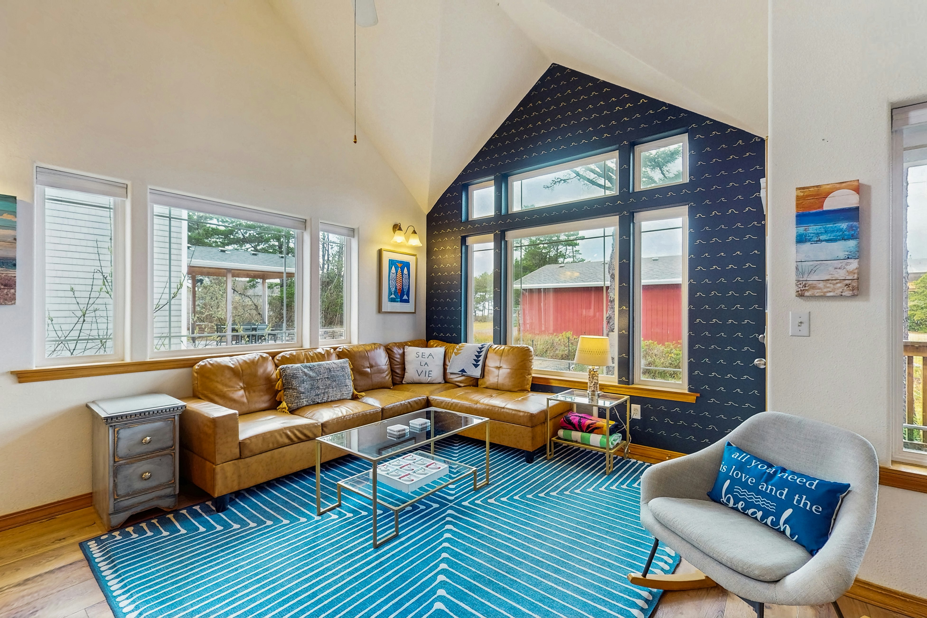 Coastal cottage with private hot tub - short walk to beach