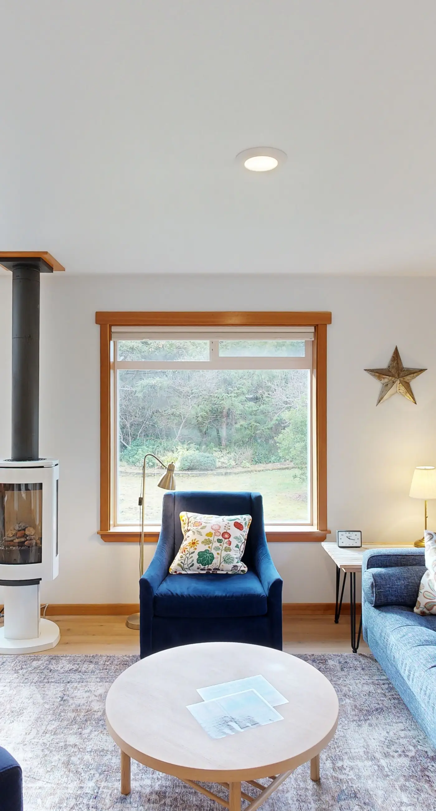 Dog friendly home close to the beach with patio BBQ and WiFi