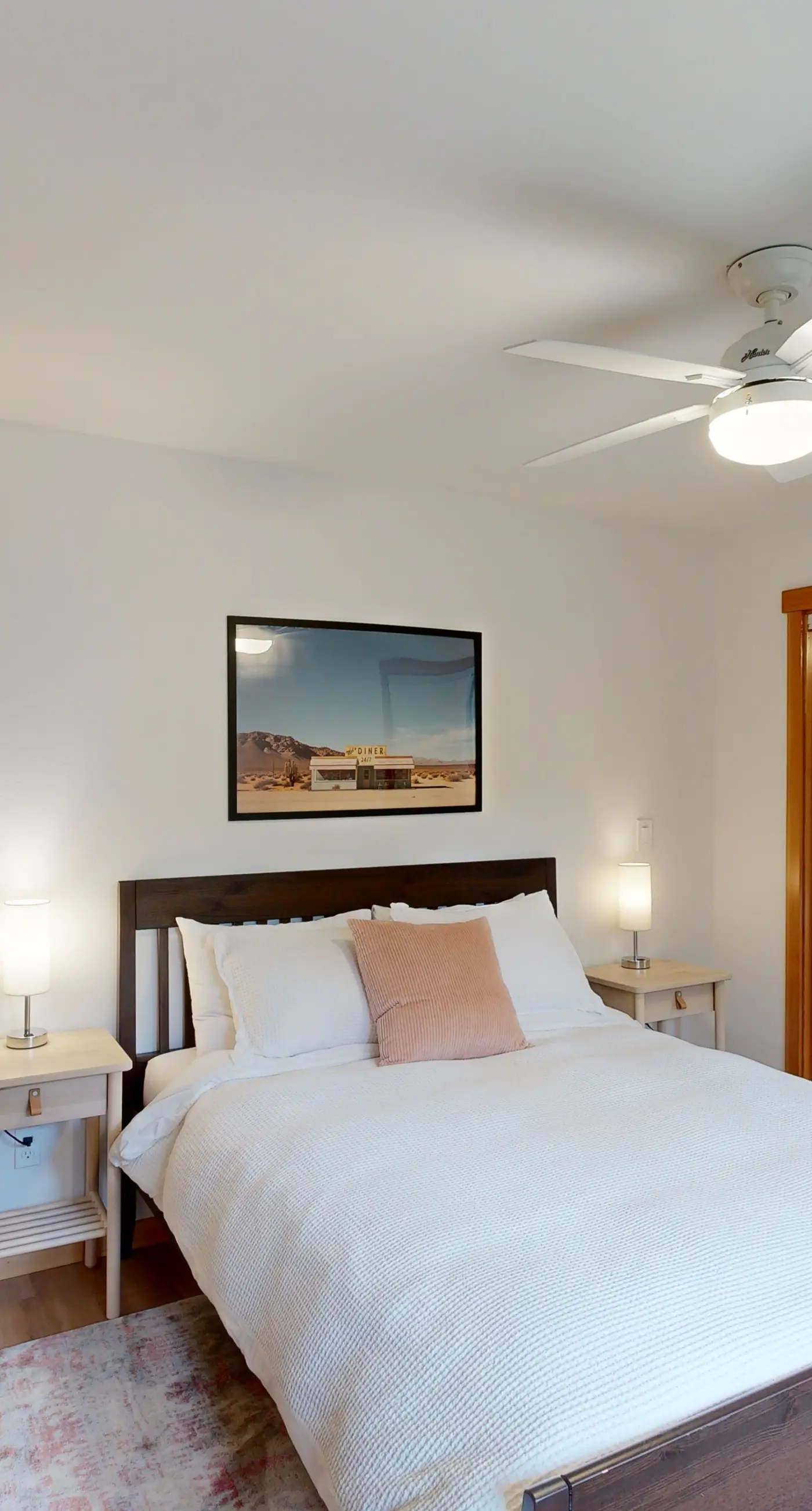 Dog friendly home close to the beach with patio BBQ and WiFi