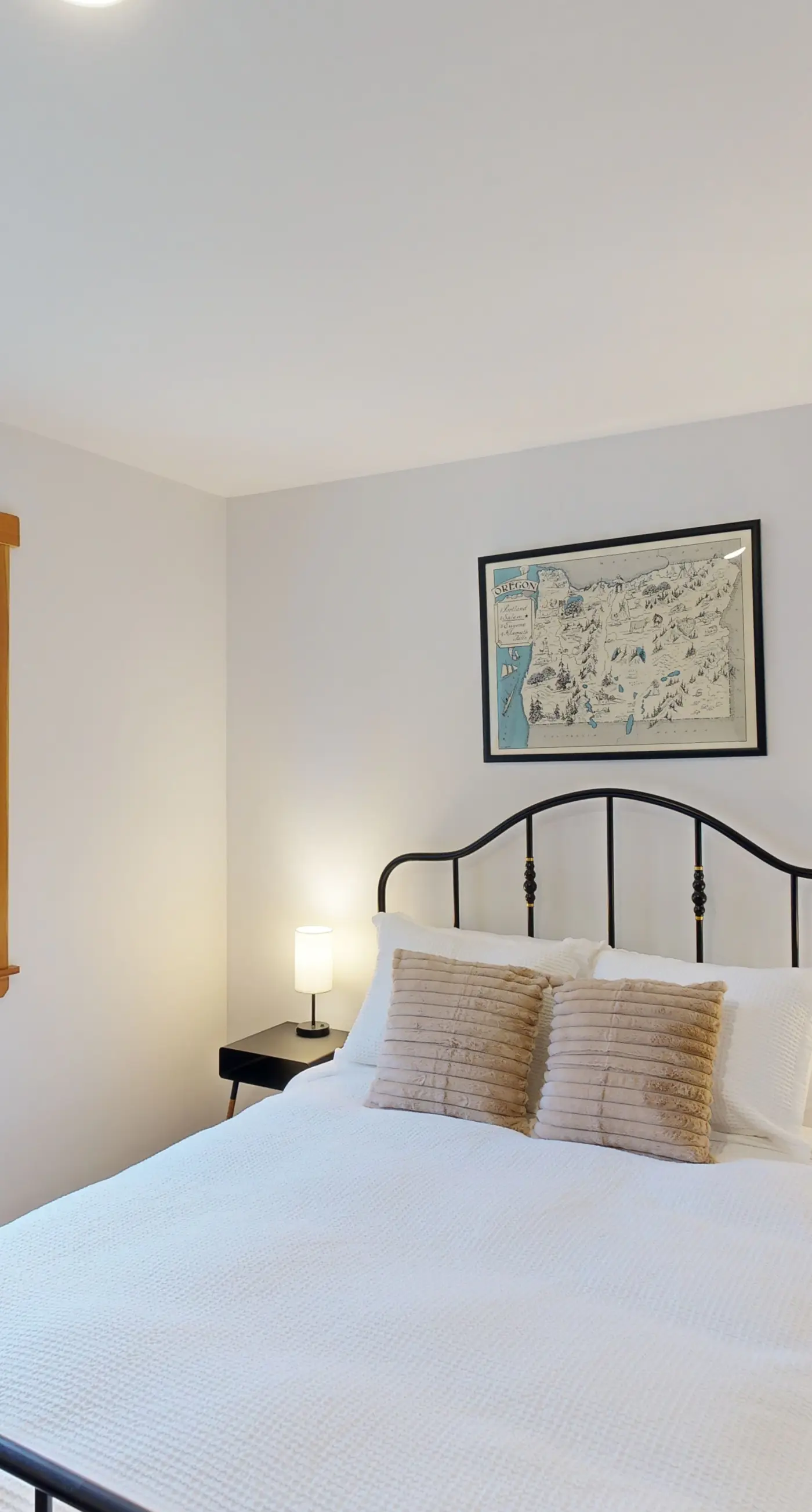 Dog friendly home close to the beach with patio BBQ and WiFi