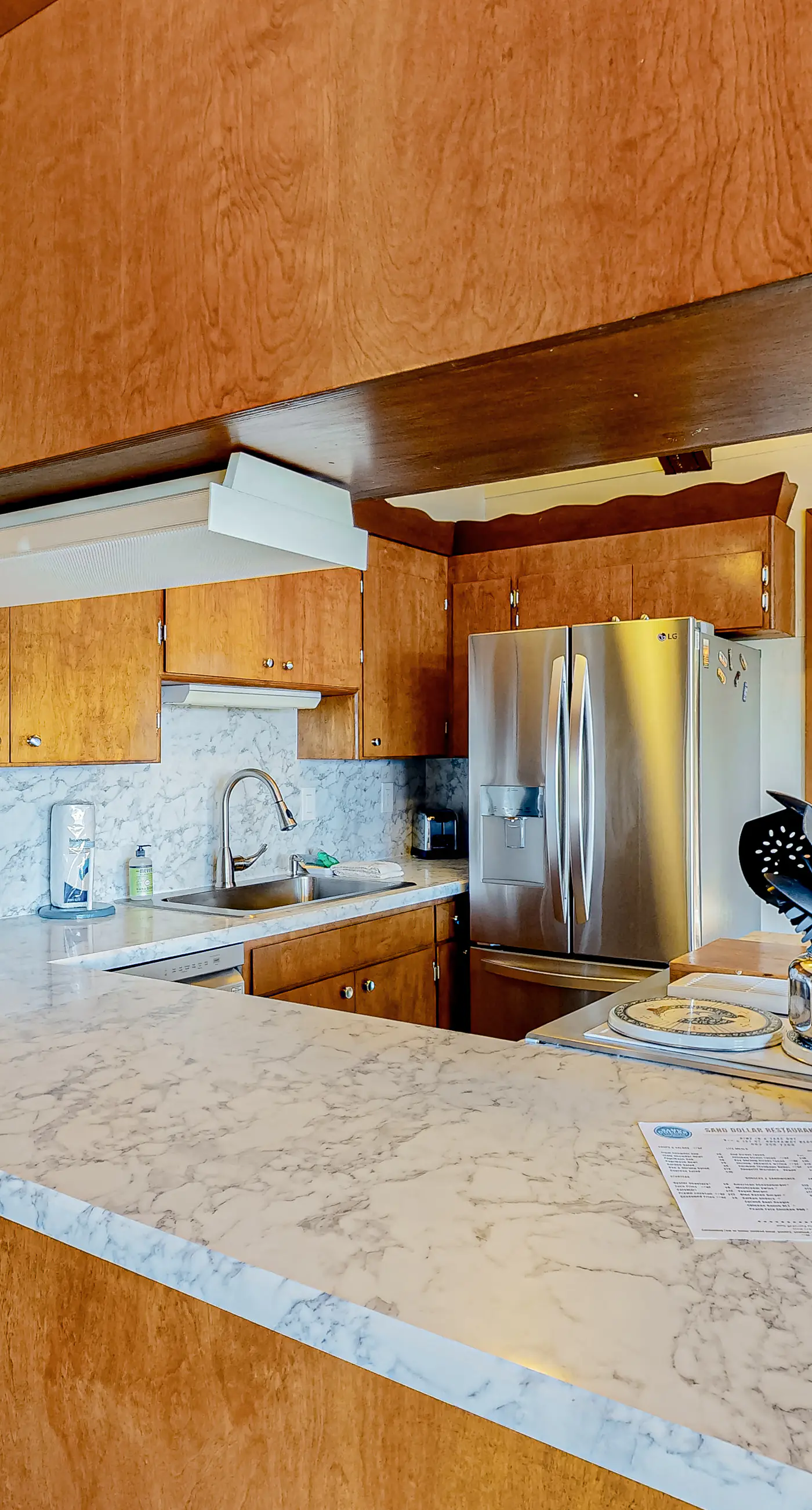 Quaint Dog Friendly Escape Near Town and Beach with Ocean Views and High Speed WiFi