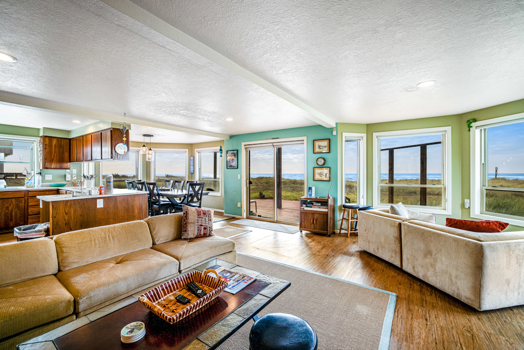 Oceanfront Home with Incredible Views Patio Deck and WiFi Steps to the Beach