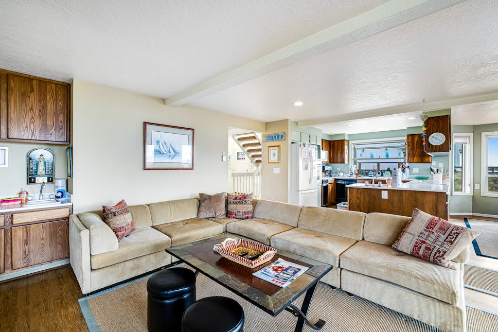 Oceanfront Home with Incredible Views Patio Deck and WiFi Steps to the Beach