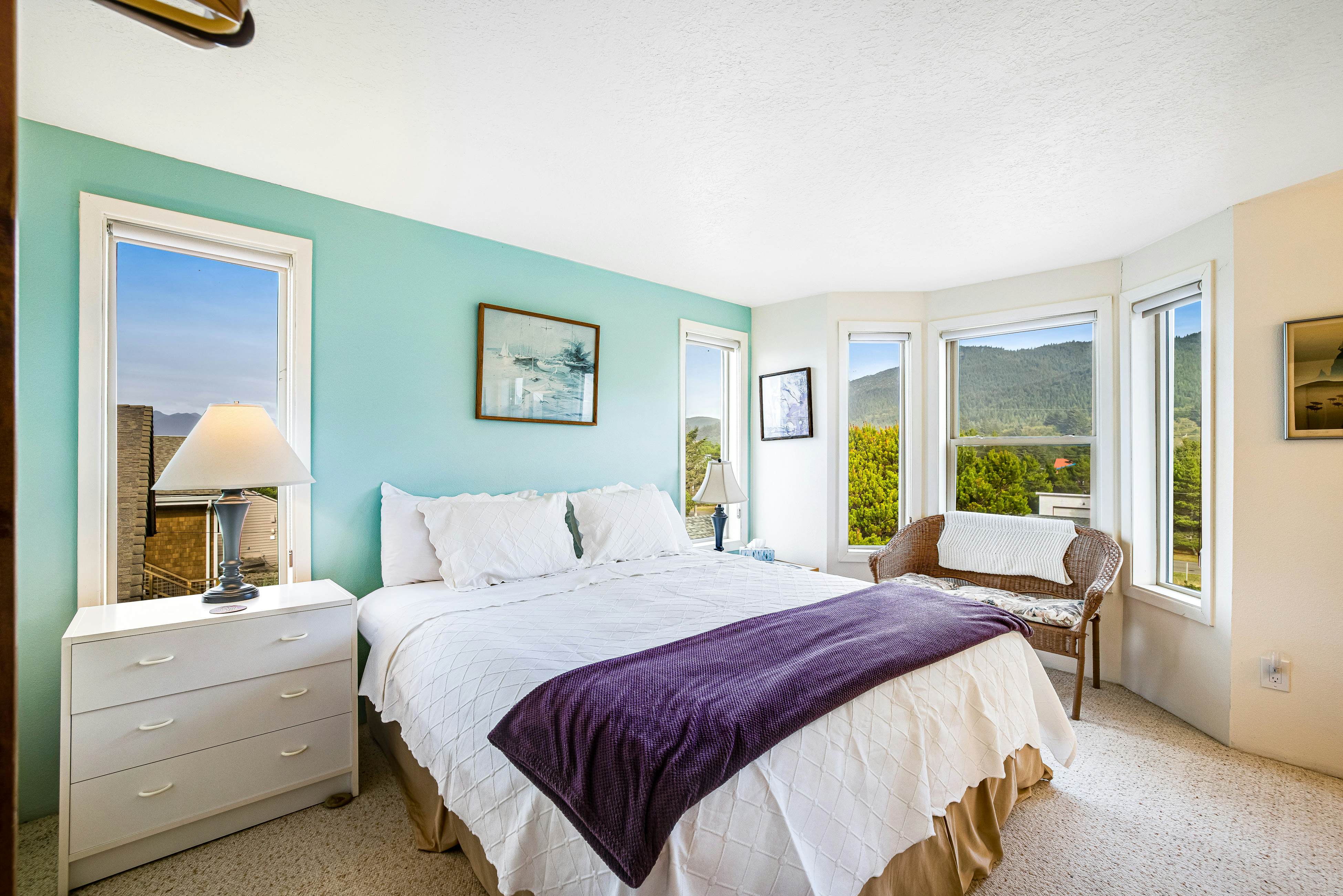 Oceanfront Home with Incredible Views, Patio, Deck & WiFi - Steps to the Beach