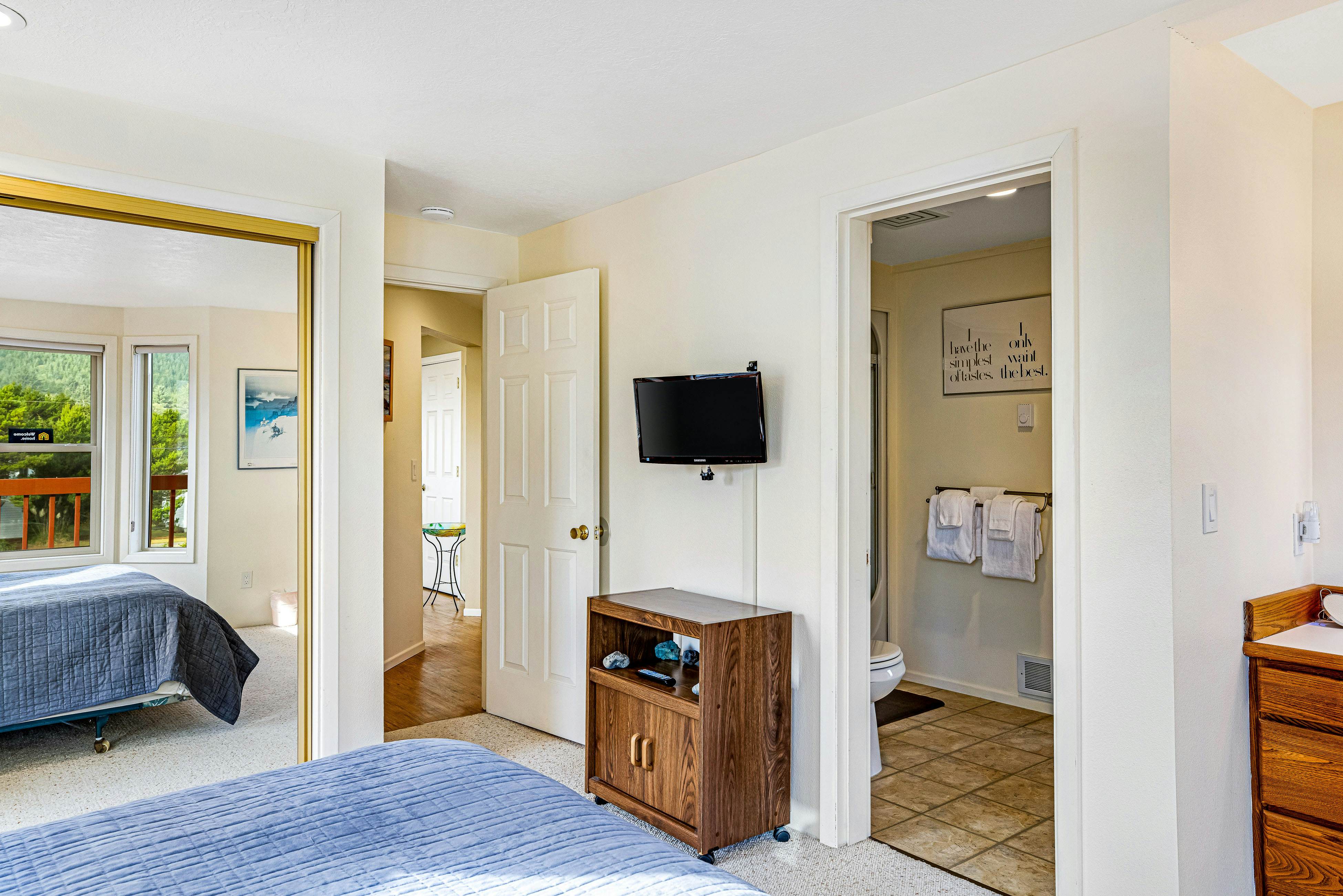 Oceanfront Home with Incredible Views, Patio, Deck & WiFi - Steps to the Beach