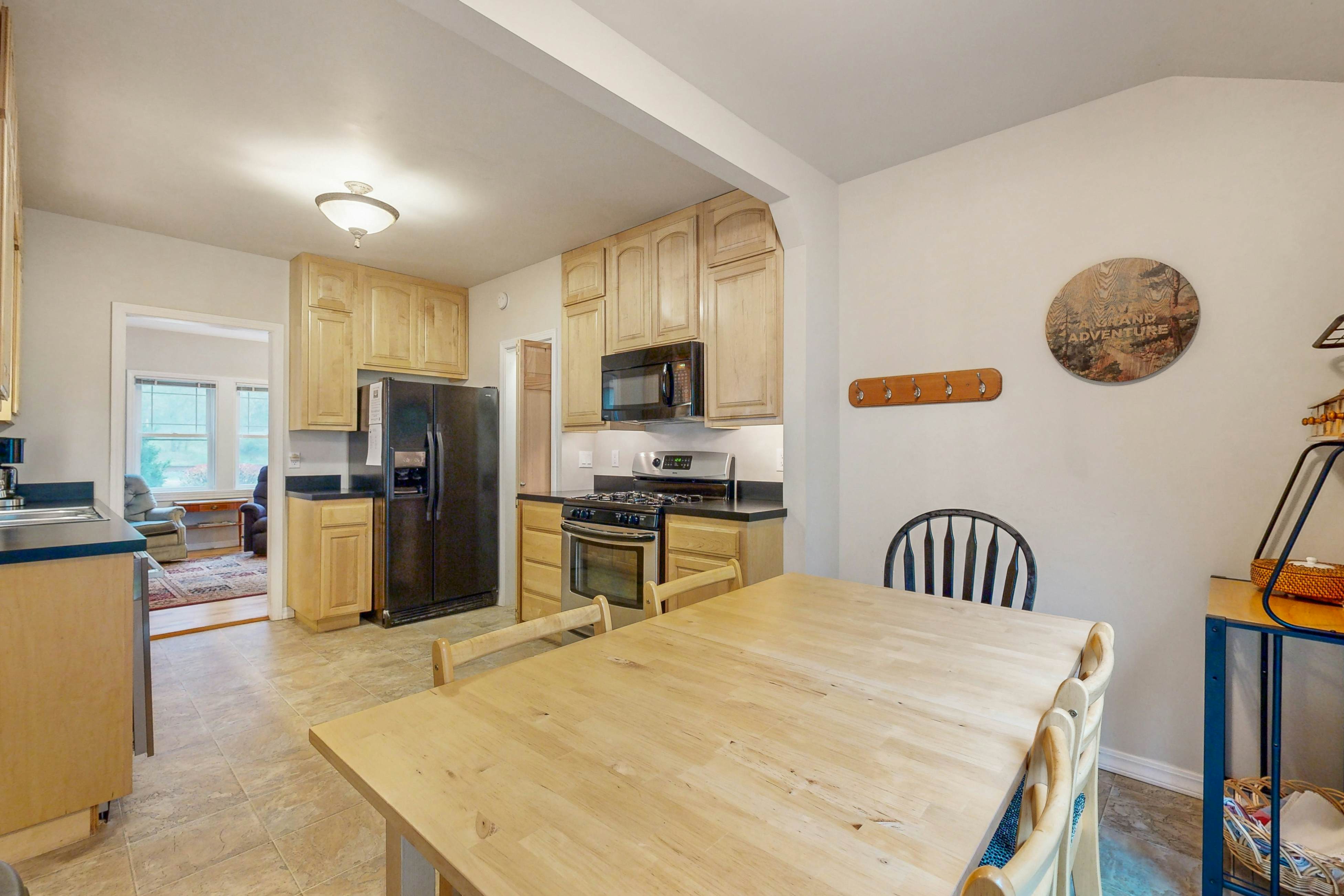 Coastal Craftsman with picture perfect bay views walk to Barview Jetty Beach