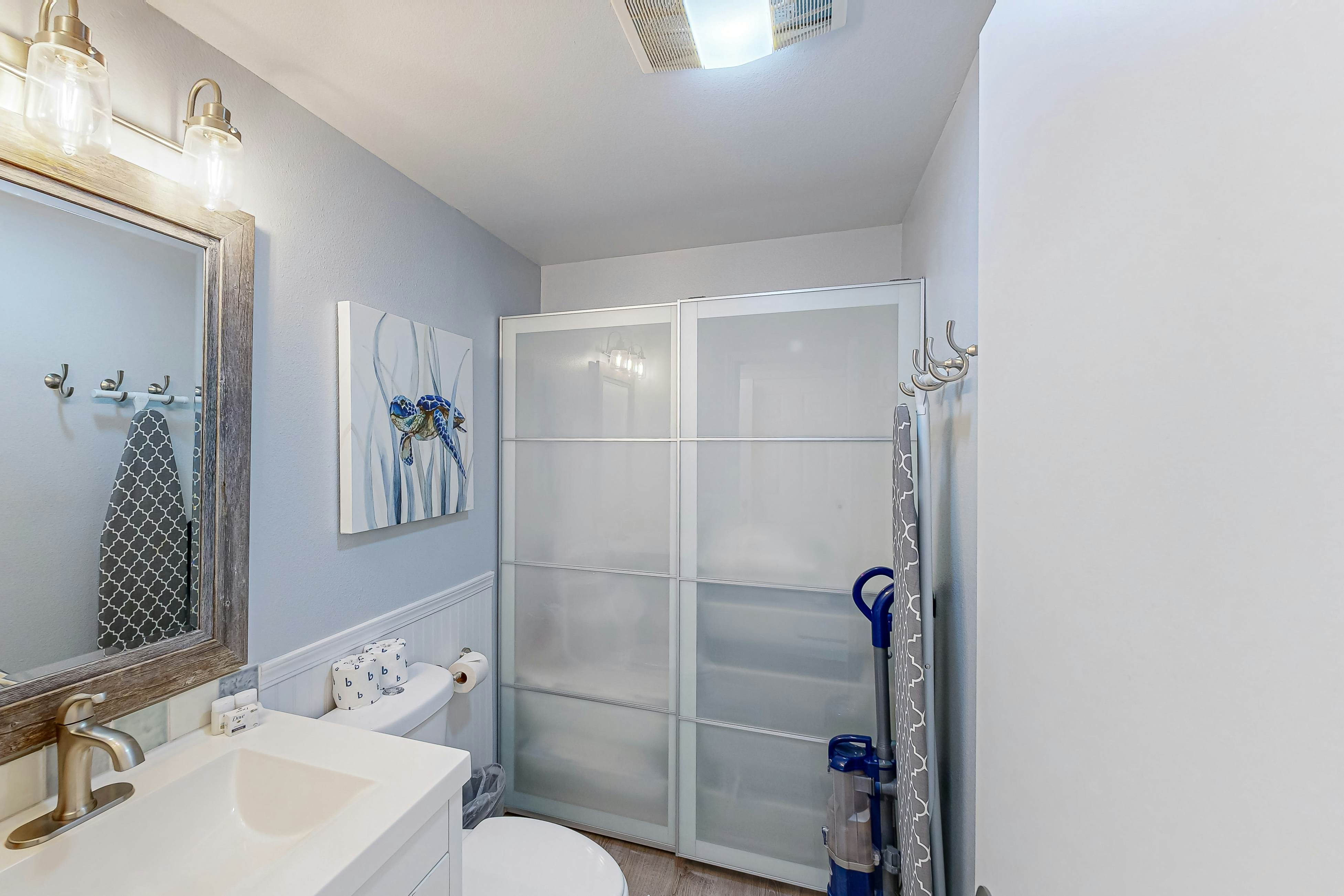 Rock Creek Inn condo on beach with ocean view balcony walk to shops and dining